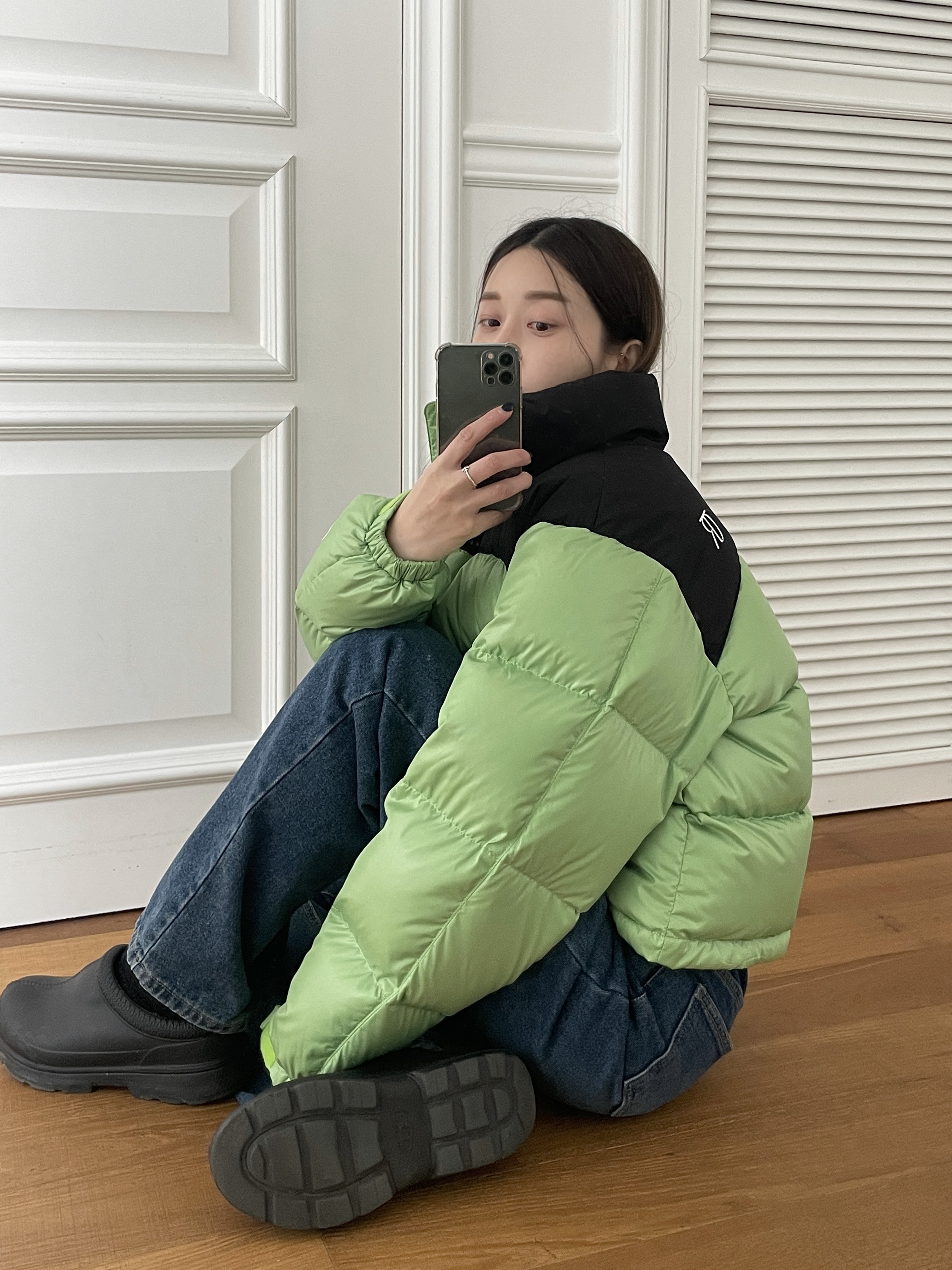 (W) UGG Tasman X Black 착용 스타일 - 1