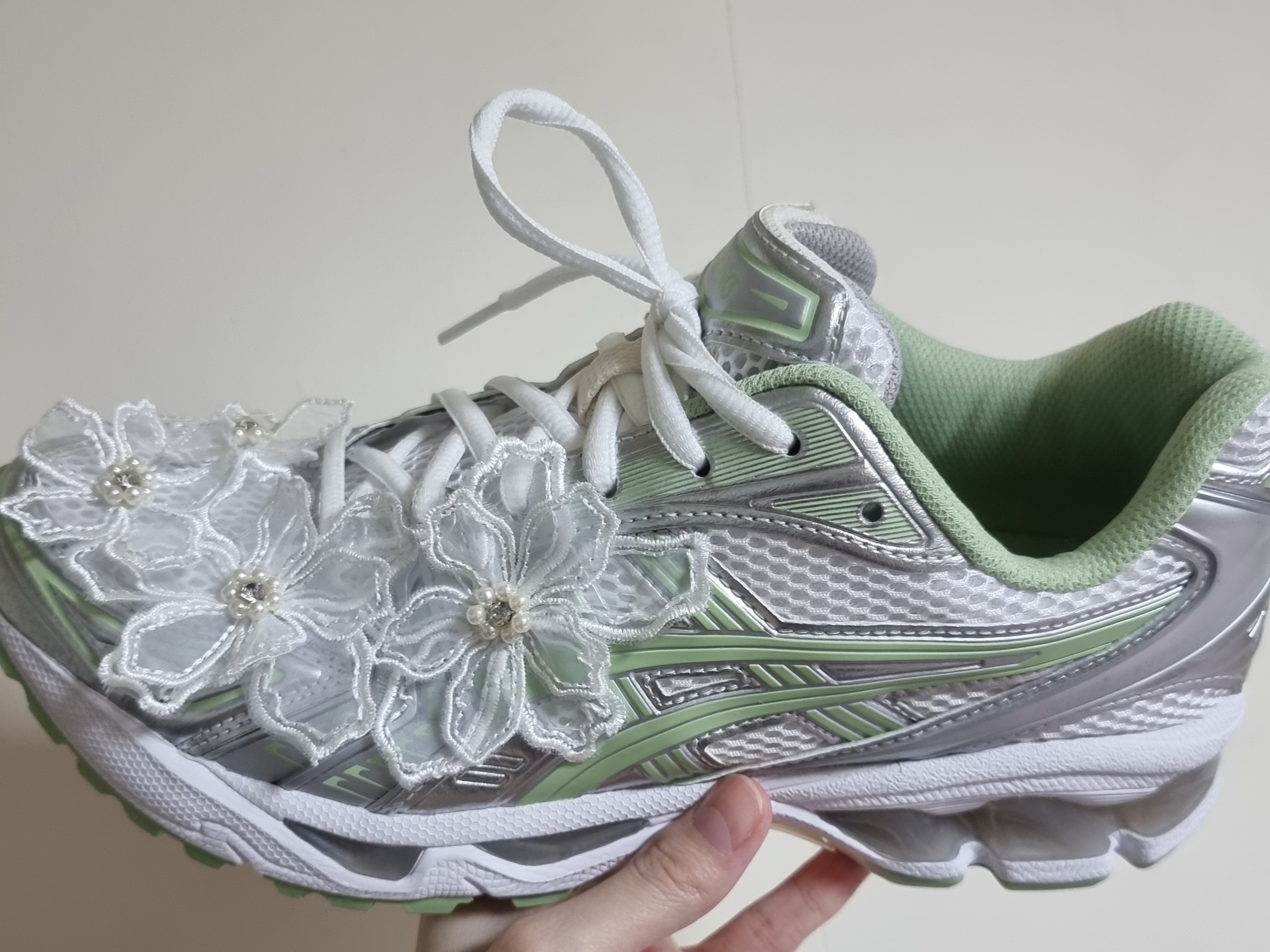(W) Asics Gel-Kayano 14 White Jade 착용 스타일