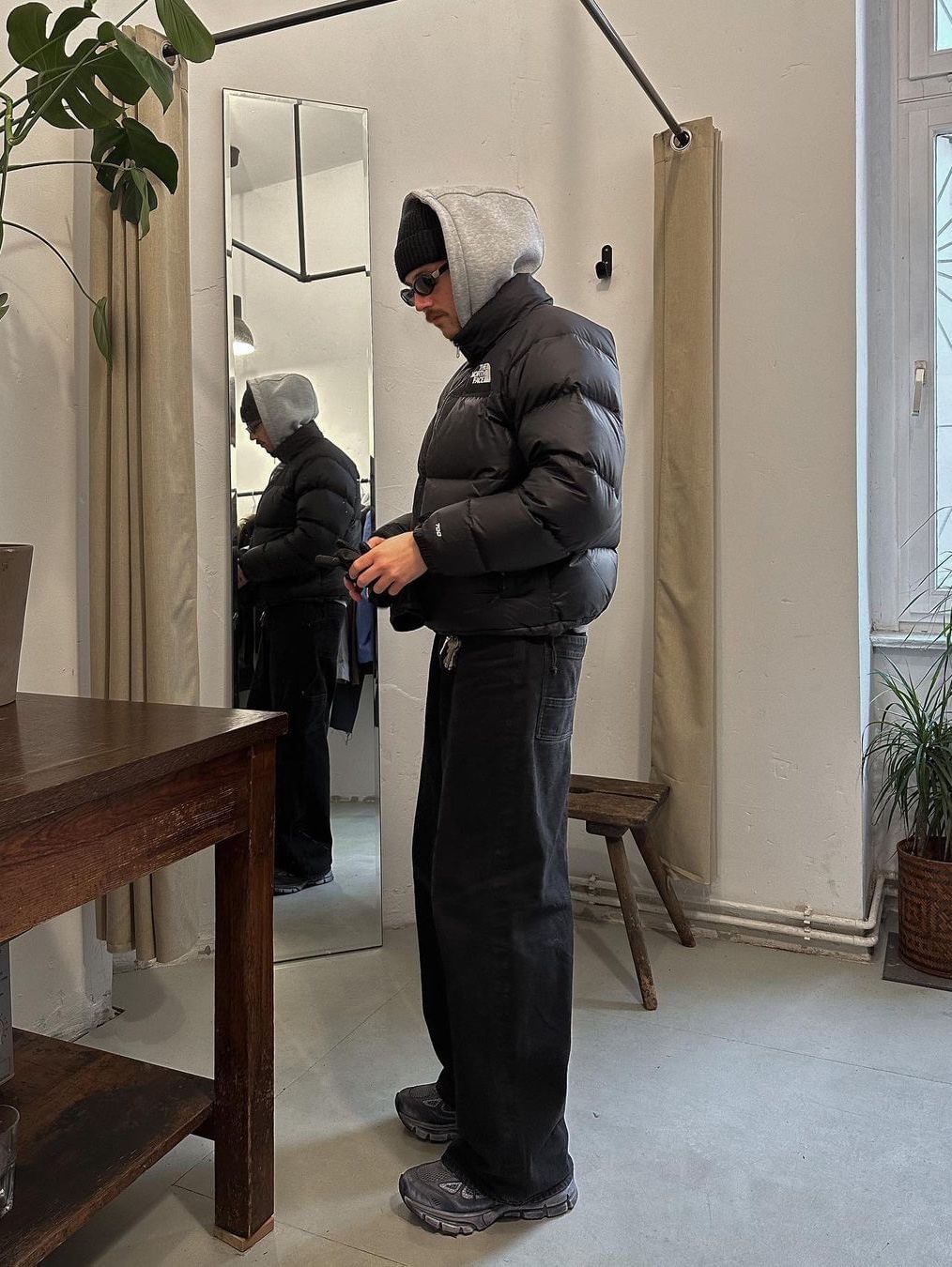 The North Face 1996 Eco Nuptse Jacket Black 착용 스타일 - 2