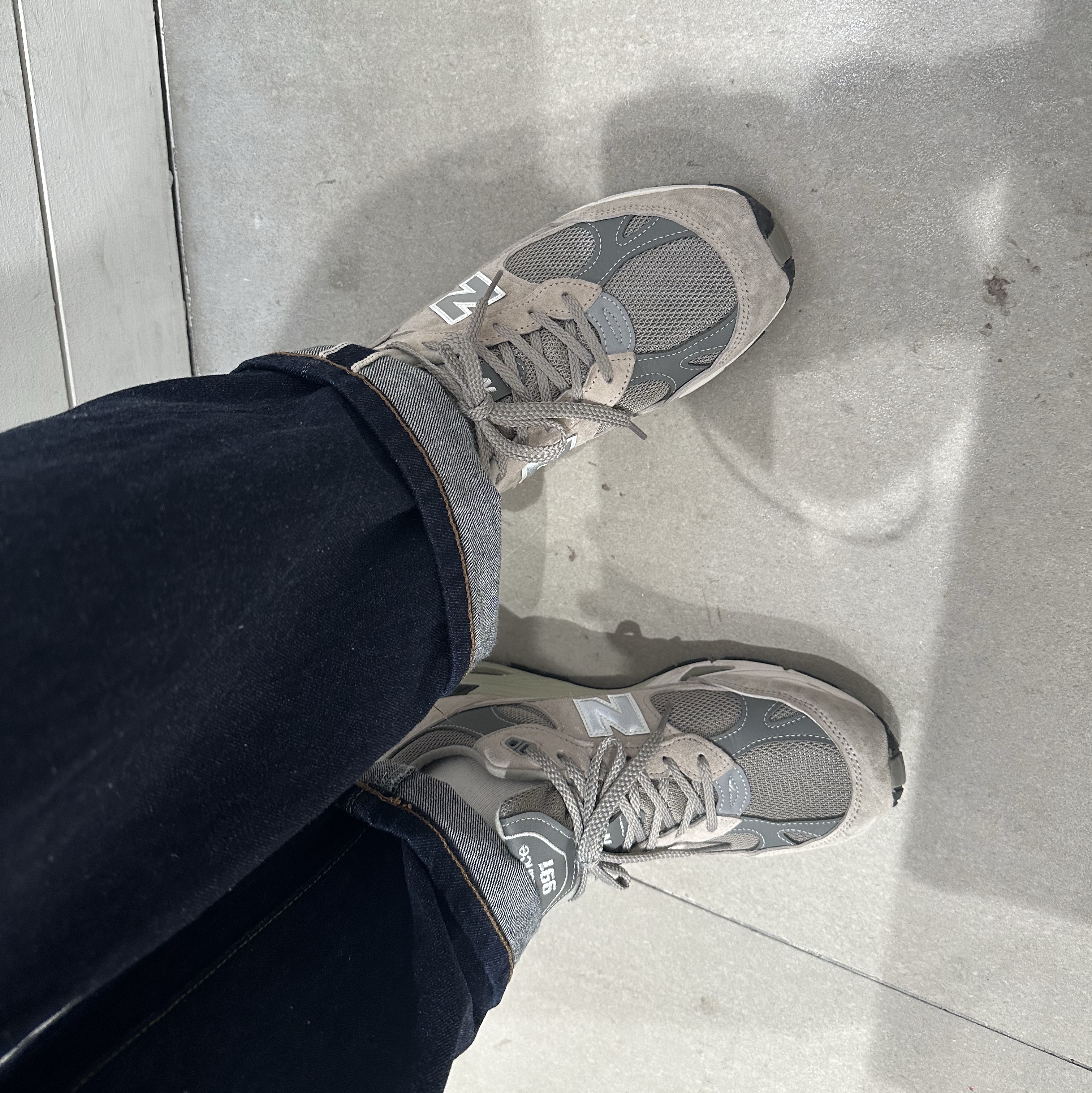 New Balance 991 Made in UK Grey 착용 스타일