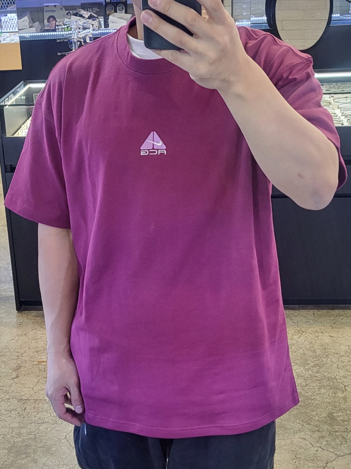 Nike NRG Solo Swoosh T-Shirt Light Bone - US/EU, Nike ACG T-Shirt Rosewood - US/EU 착용 스타일 - 2