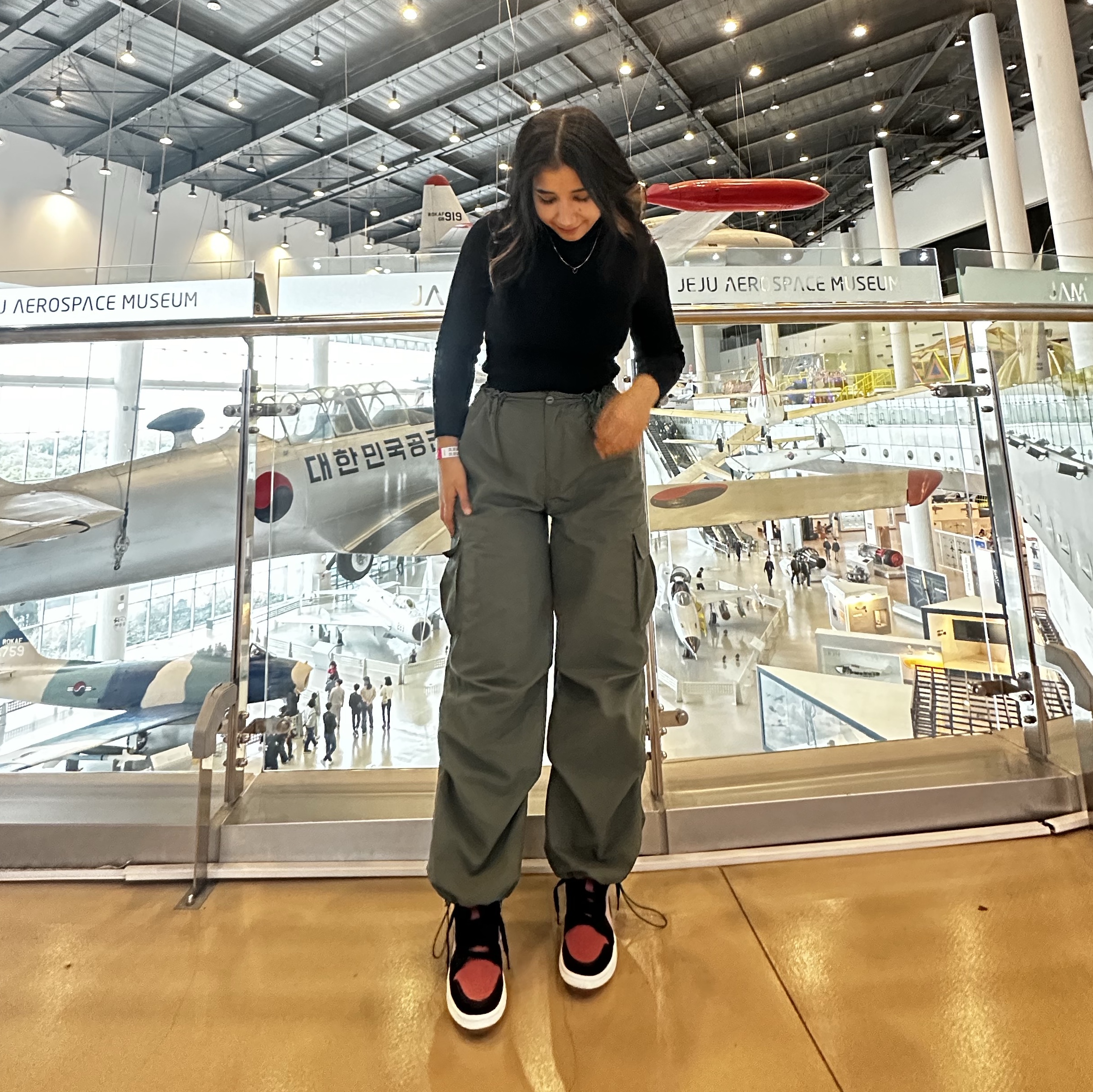 (W) Jordan 1 Mid Burgundy Dusty Pink 착용 스타일 - 3
