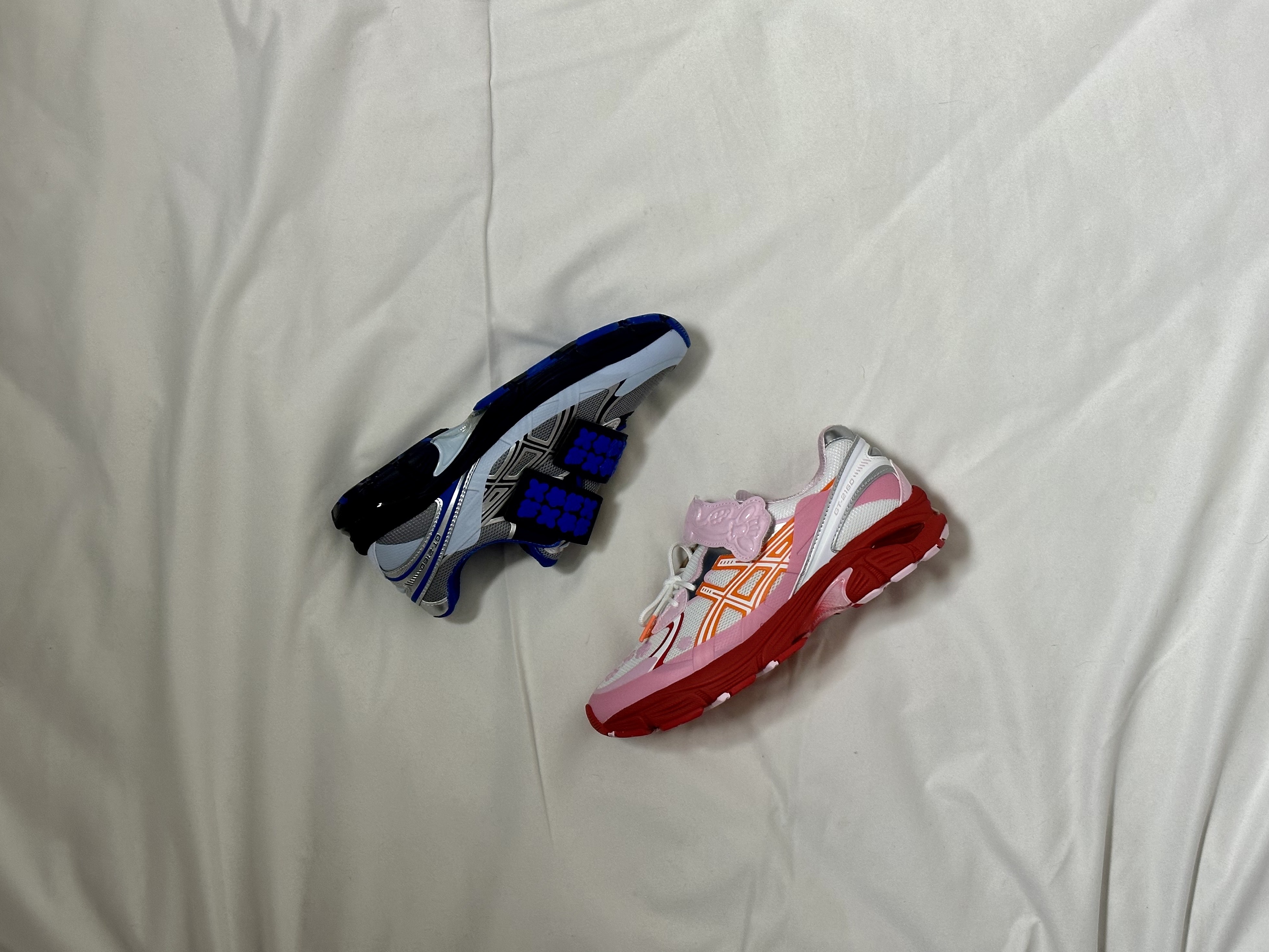 Asics x Cecilie Bahnsen GT-2160 White Habanero, Asics x Cecilie Bahnsen GT-2160 Pure Silver Midnight 착용 스타일 - 1