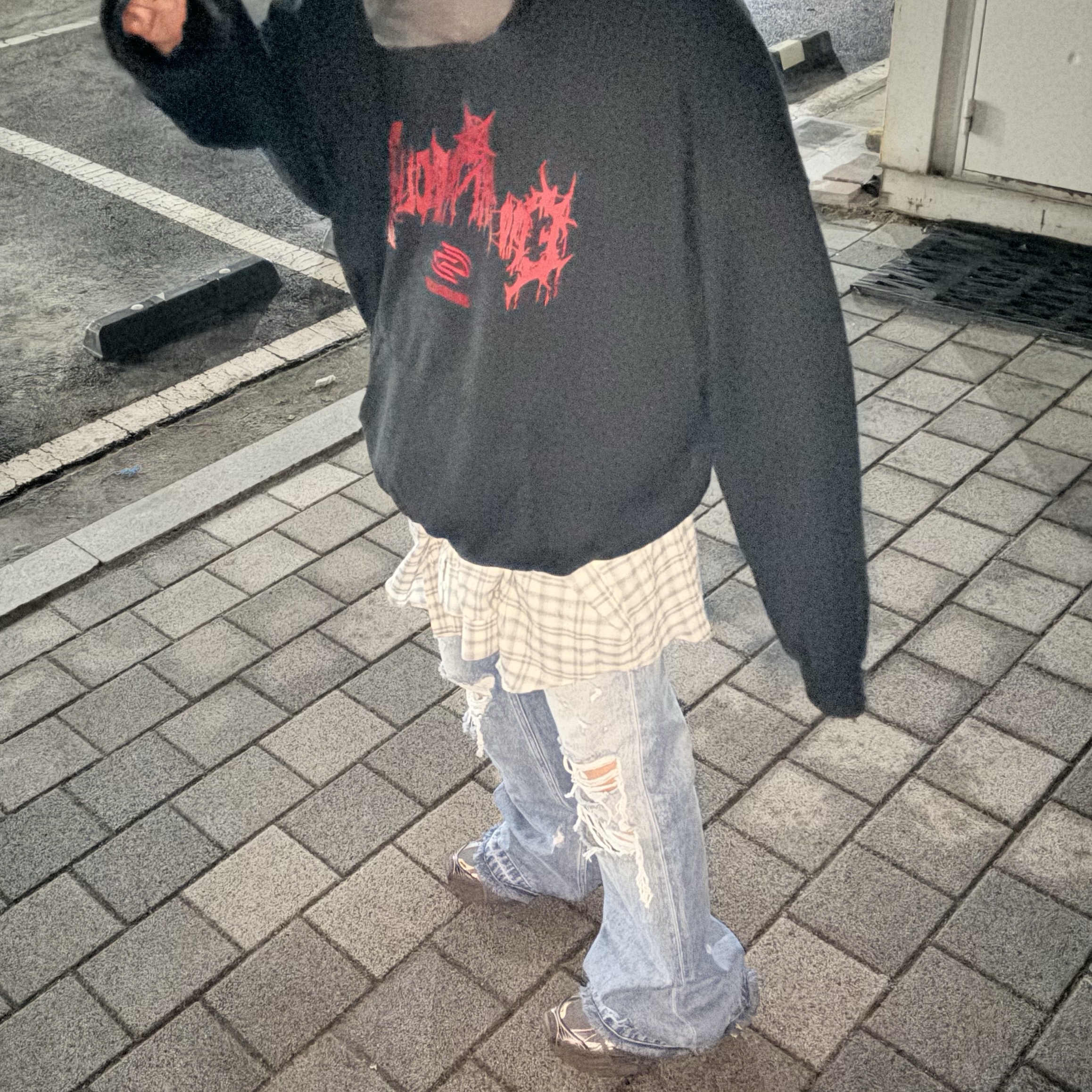 Balenciaga 3XL Sneakers Worn Out Brown, Undermycar x Emostanceclub Deremo Double Logo Oversized Hoodie Toreador - 23FW 착용 스타일 - 1