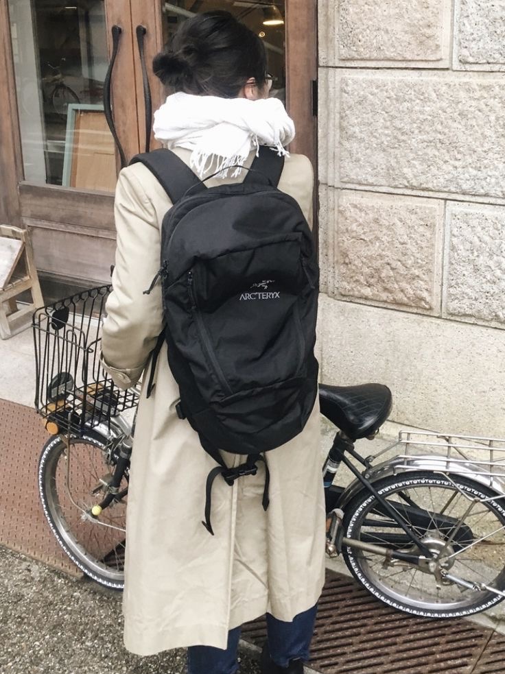 Arc'teryx Index 15 Backpack Black 착용 스타일