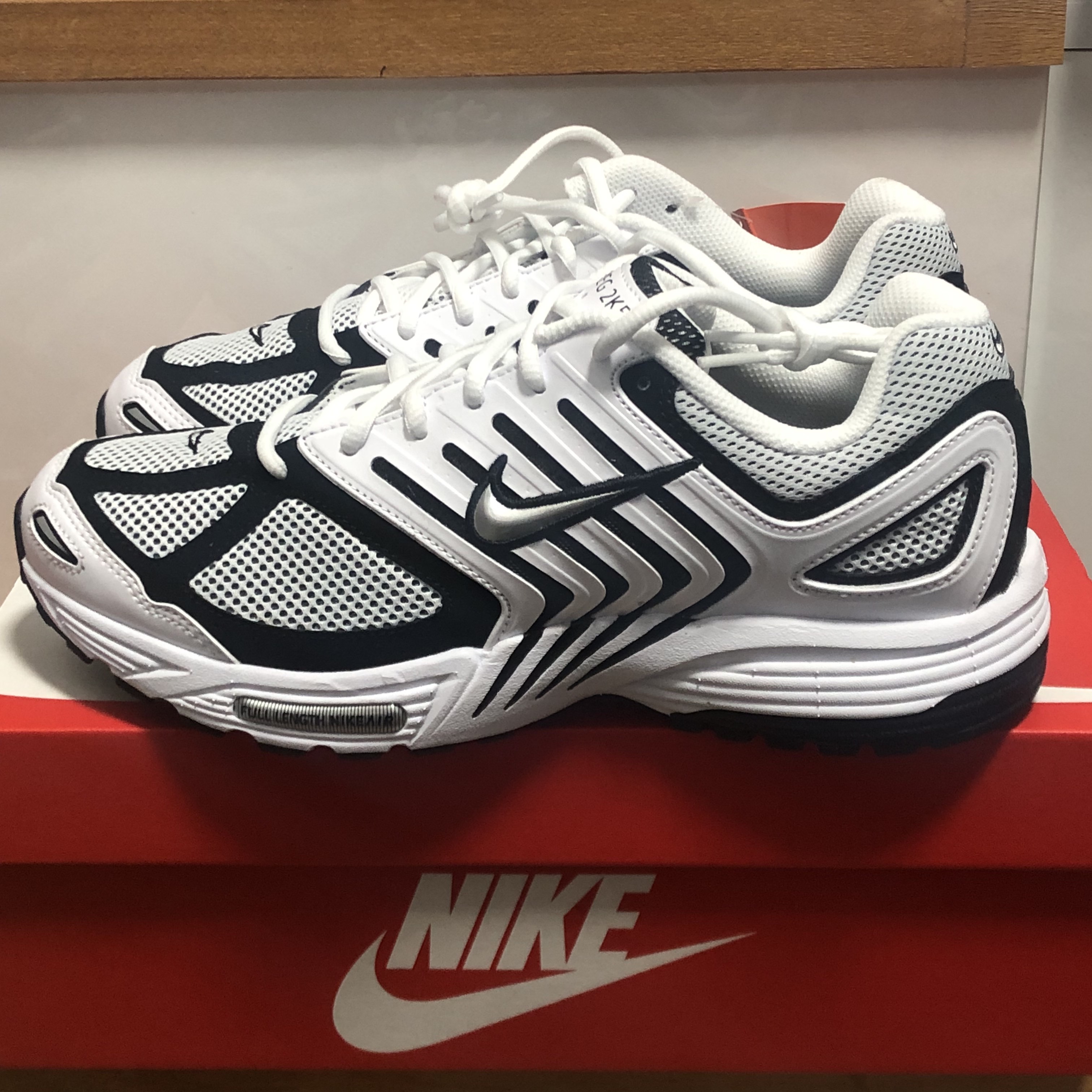 Nike Air Pegasus 2K5 White Black 착용 스타일