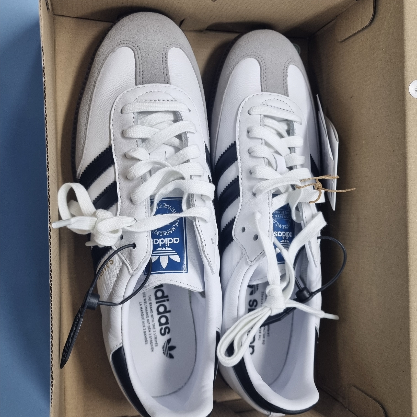 Adidas Samba OG Cloud White 착용 스타일 - 2