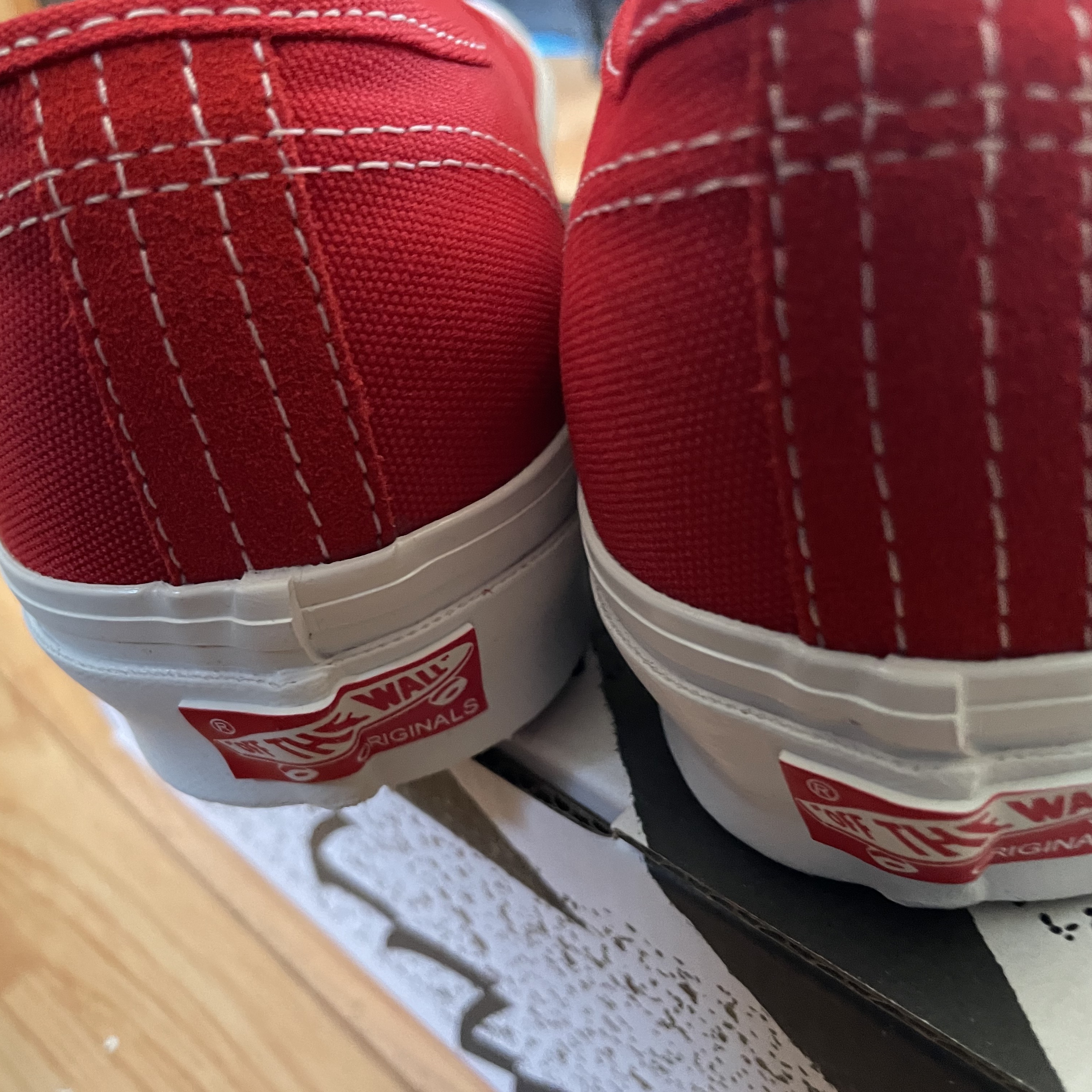 Vans Vault OG Authentic LX Red 착용 스타일