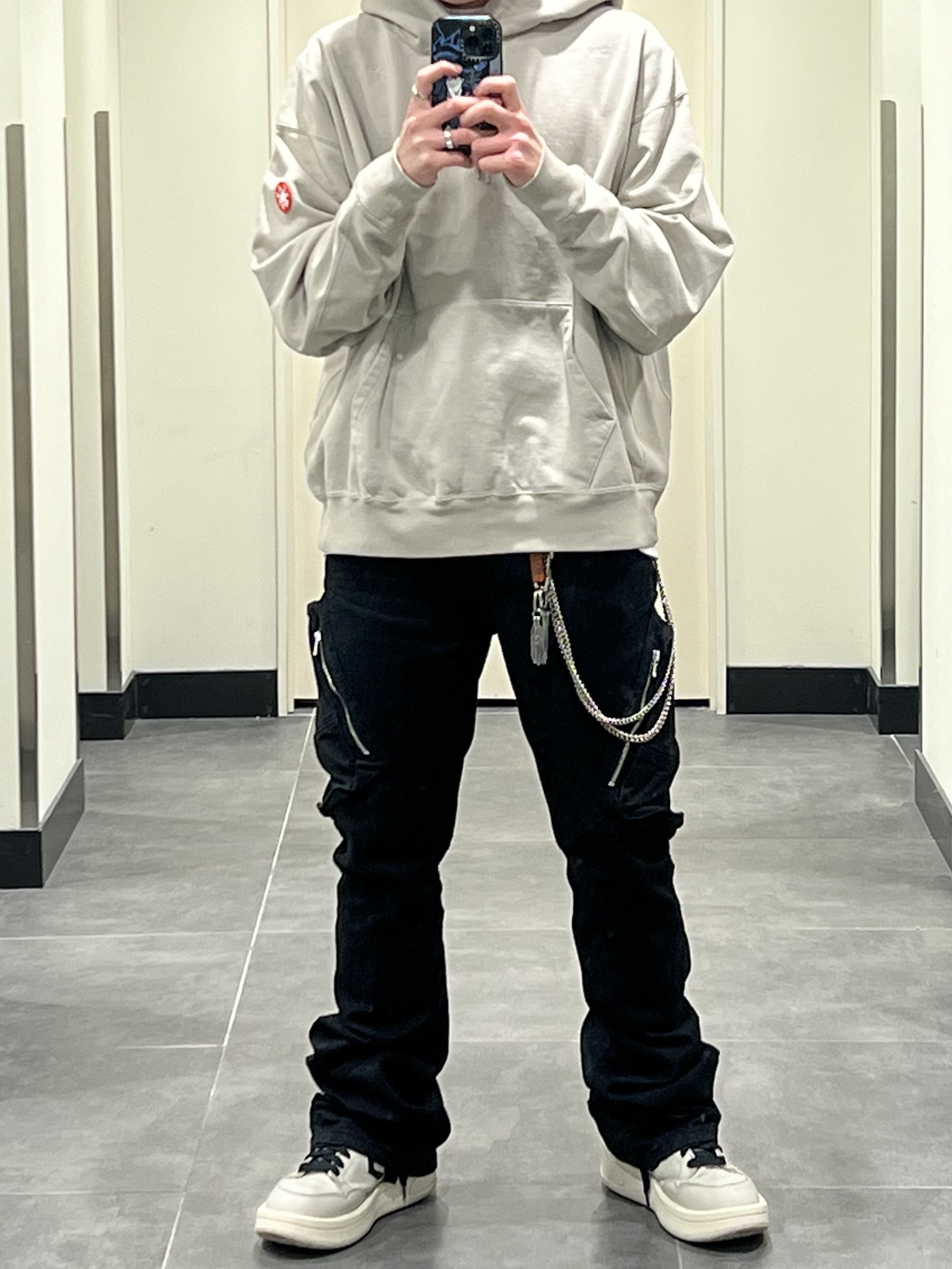 Cav Empt Reciprocal Hoody Grey - 23FW, Undermycar Zerob Embossed Tactic Flared Jeans Sharkskin - 23FW 착용 스타일
