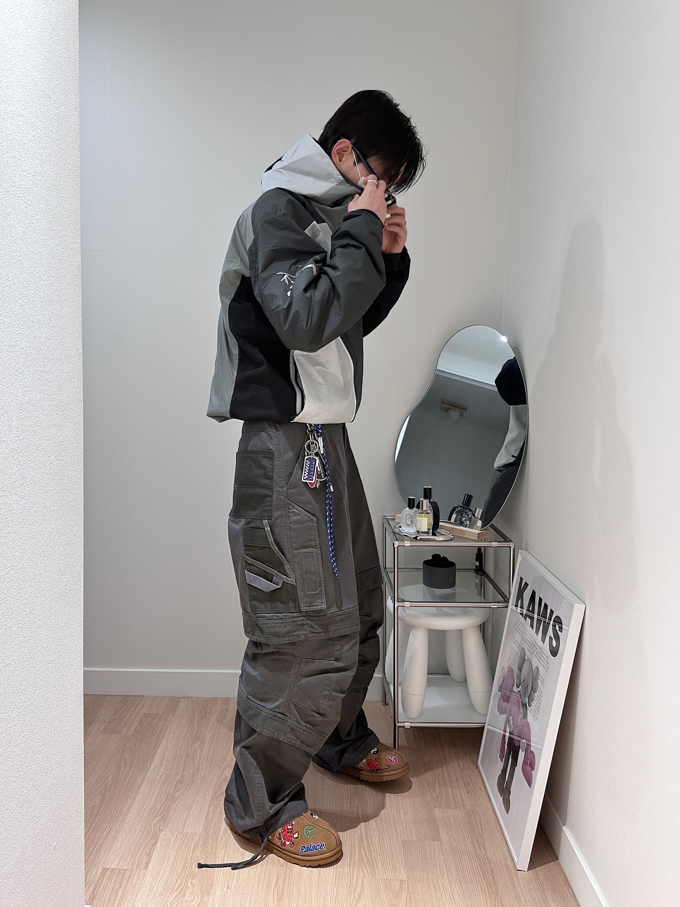 Arc'teryx x Beams Atom Hoody Tranquil, UGG x Palace Tasman Slipper Chestnut 착용 스타일 - 2