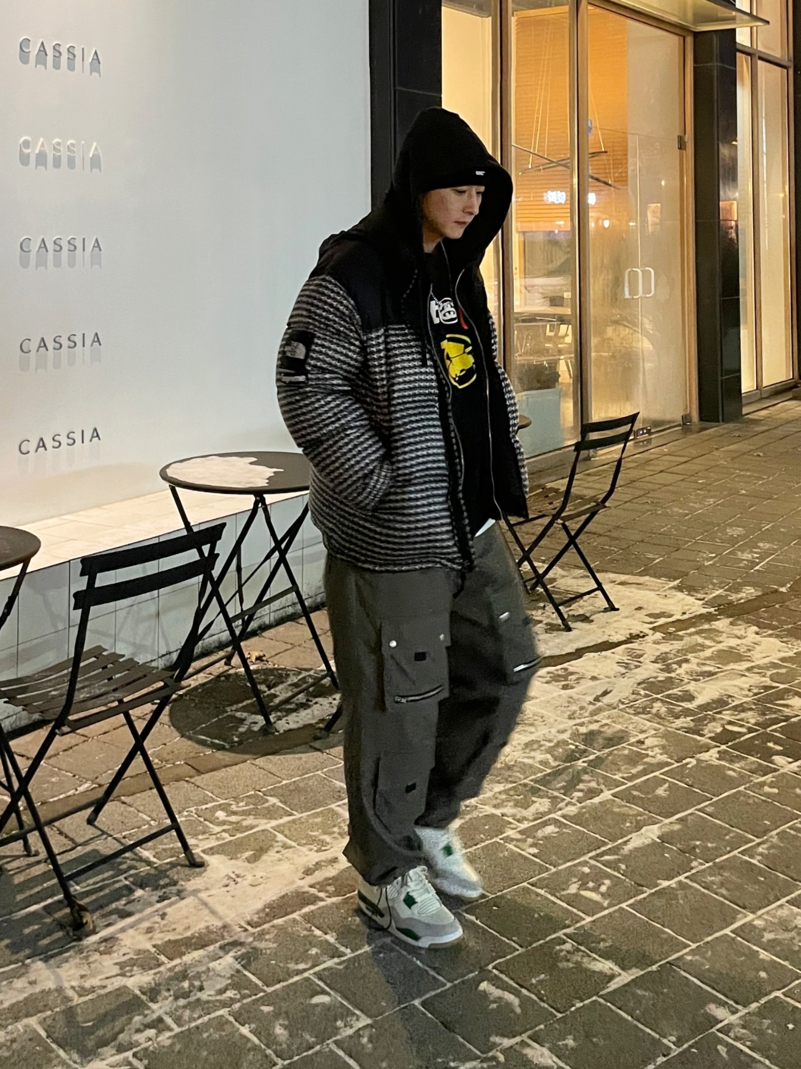 Stussy x Born X Raised Logo Zip Hoodie Black, Stussy x Cactus Plant Flea Market Sport LS T-Shirt Black 착용 스타일 - 3