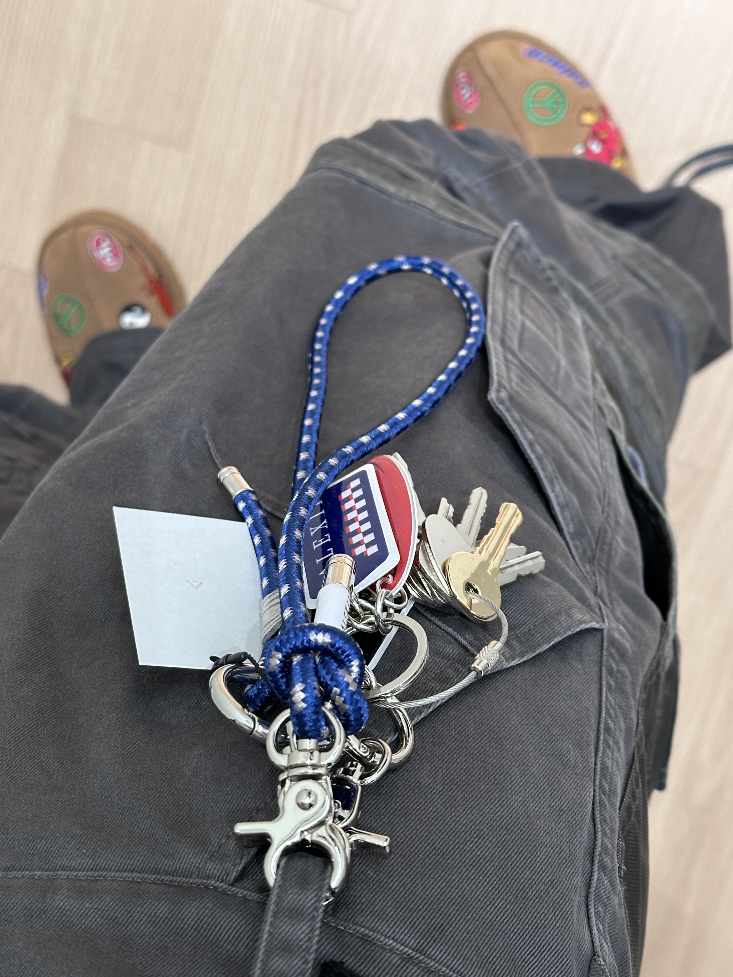 Arc'teryx x Beams Atom Hoody Tranquil, UGG x Palace Tasman Slipper Chestnut 착용 스타일 - 4