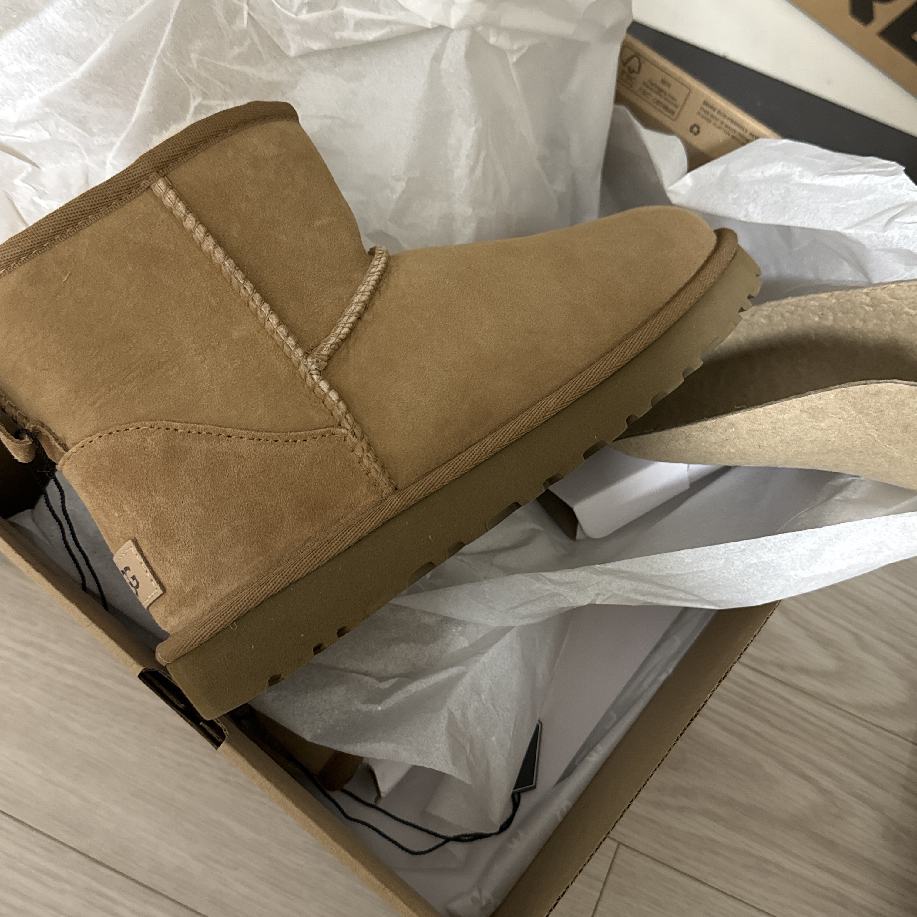 (W) UGG Classic Mini II Boots Chestnut 착용 스타일