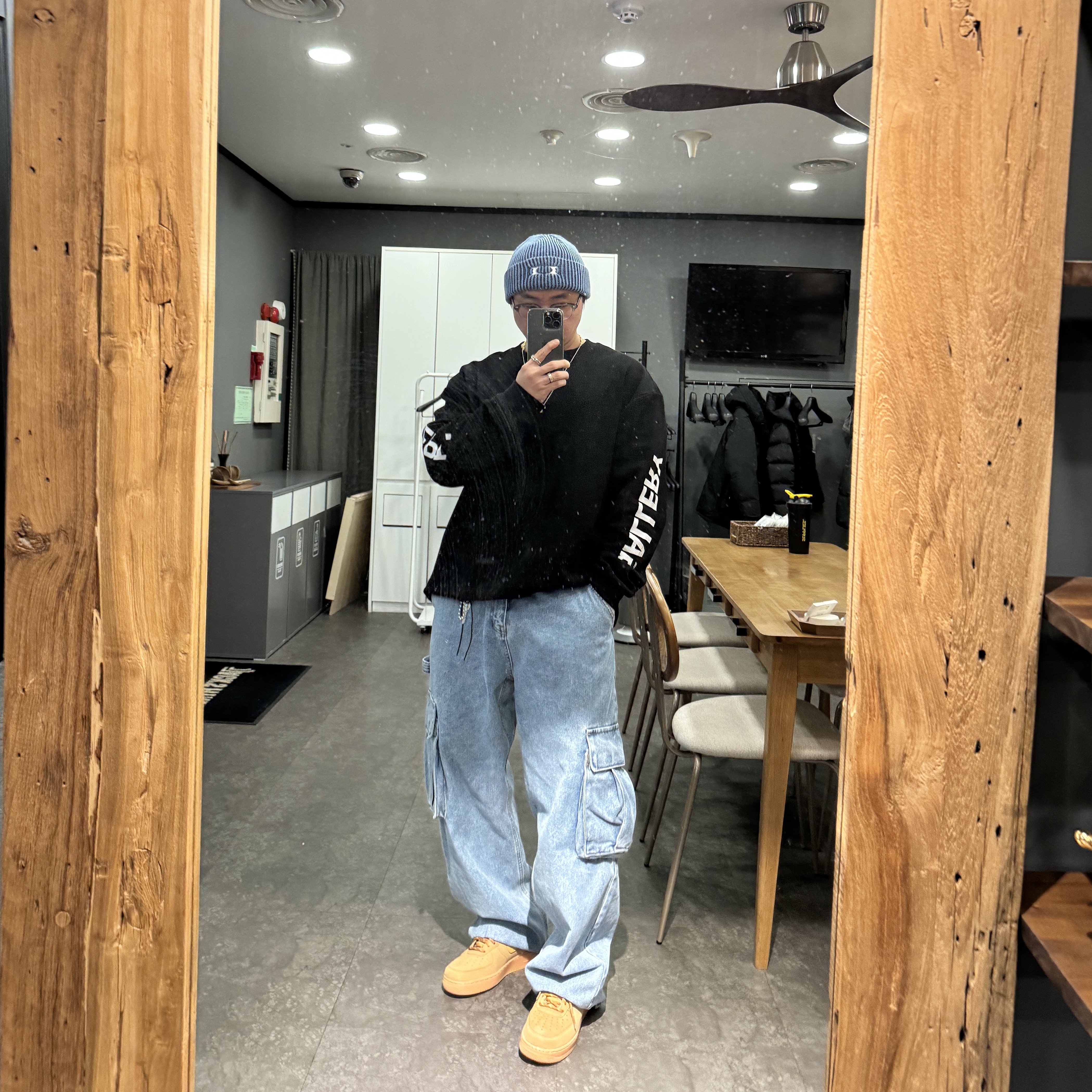 Nike Air Force 1 '07 WB Flax 착용 스타일