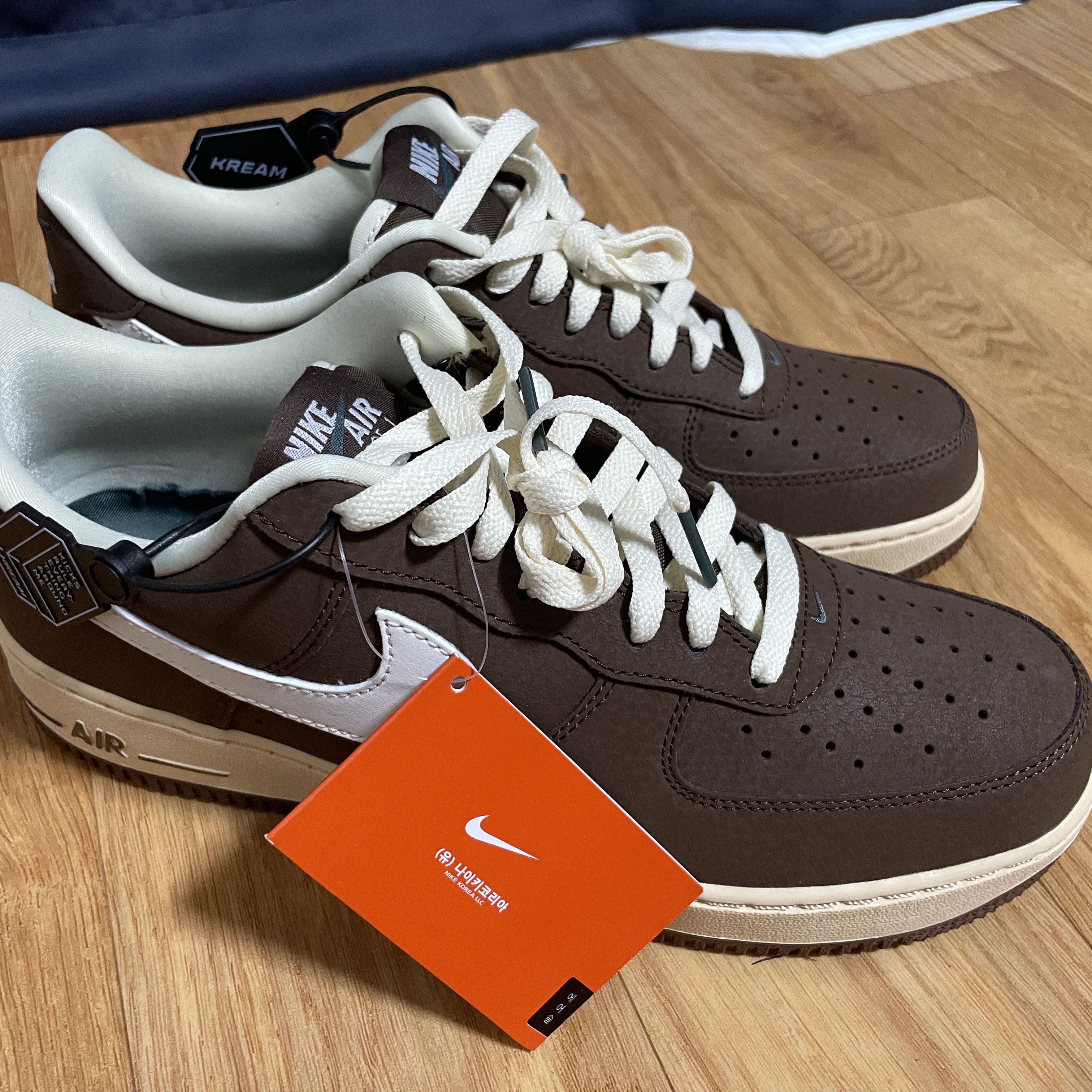 Nike Air Force 1 '07 Cacao Wow Coconut Milk 착용 스타일
