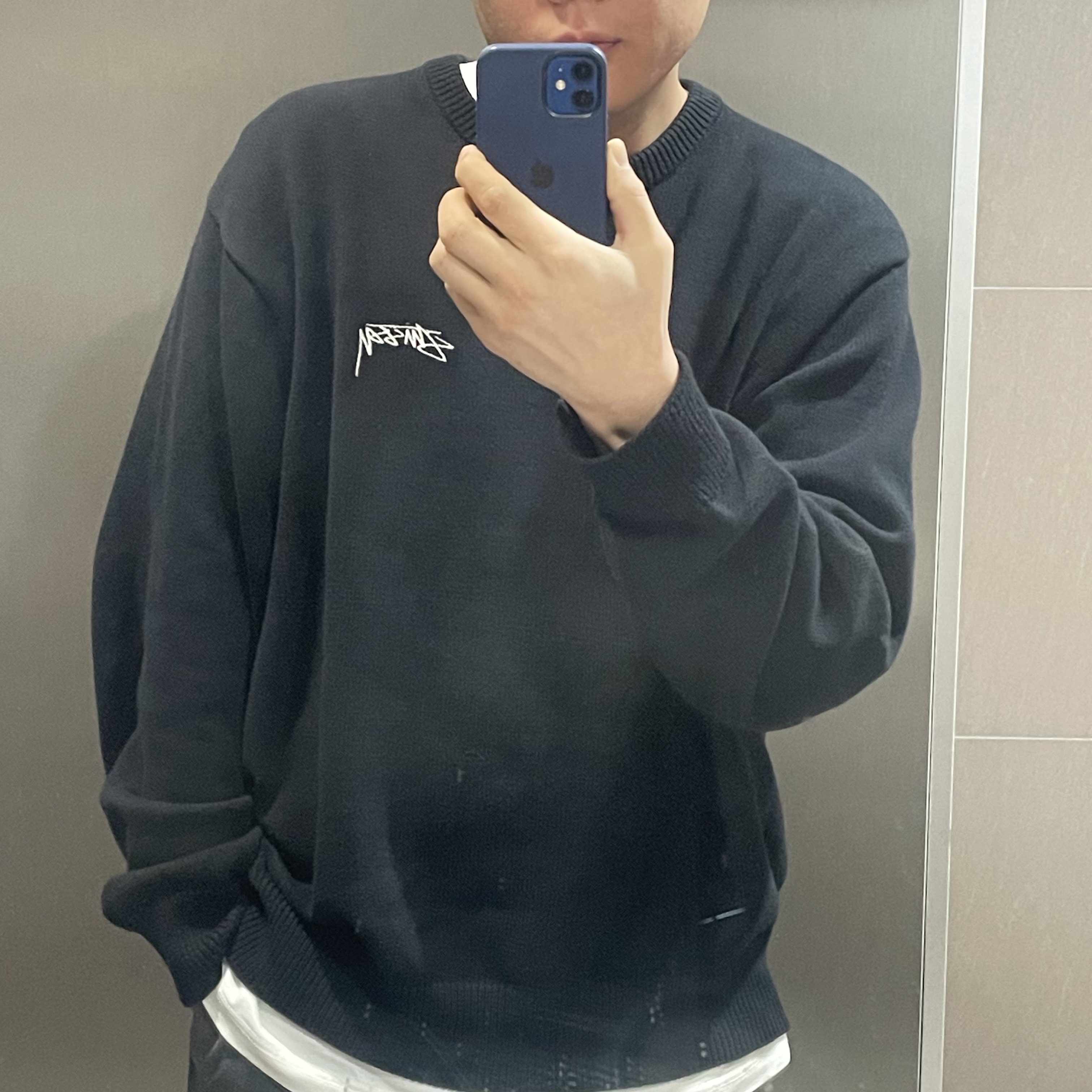 Stussy Care Label Sweater Black 착용 스타일