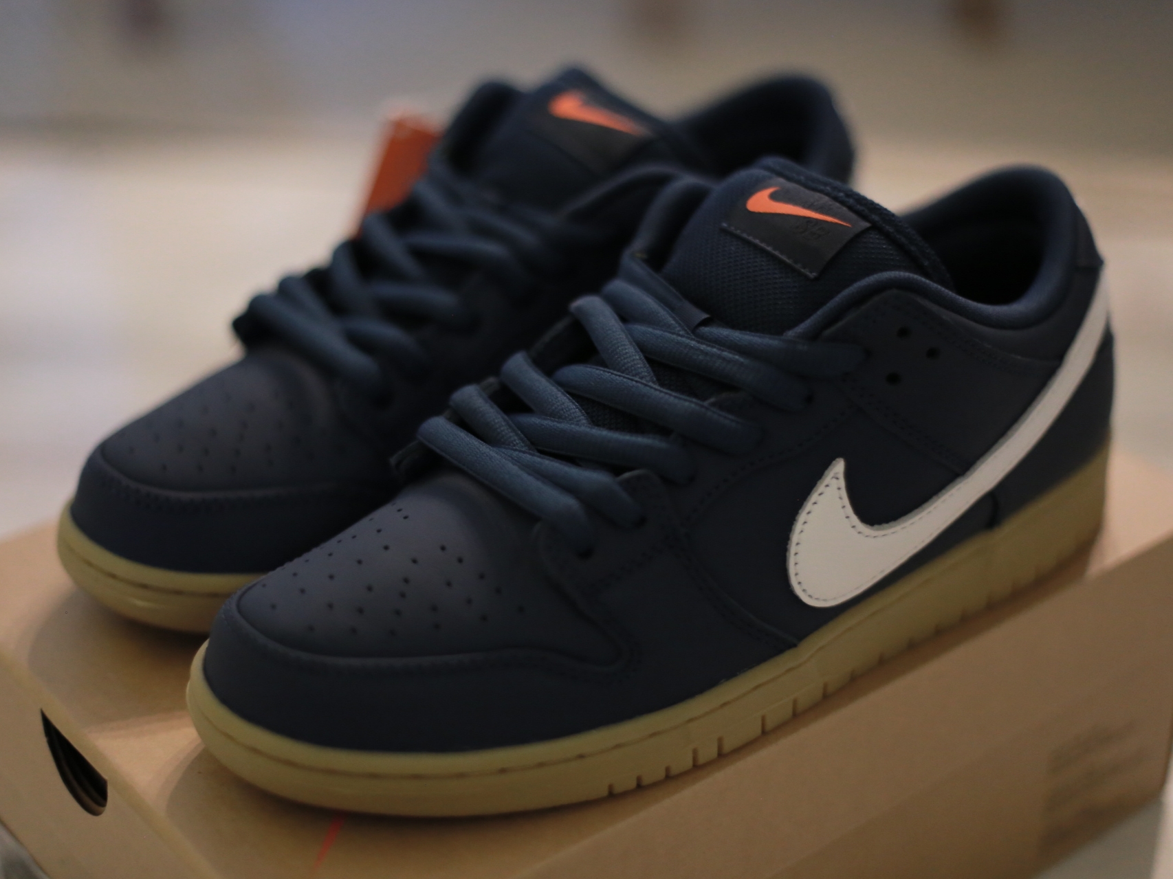 Nike SB Dunk Low Pro Navy Gum 착용 스타일 - 2