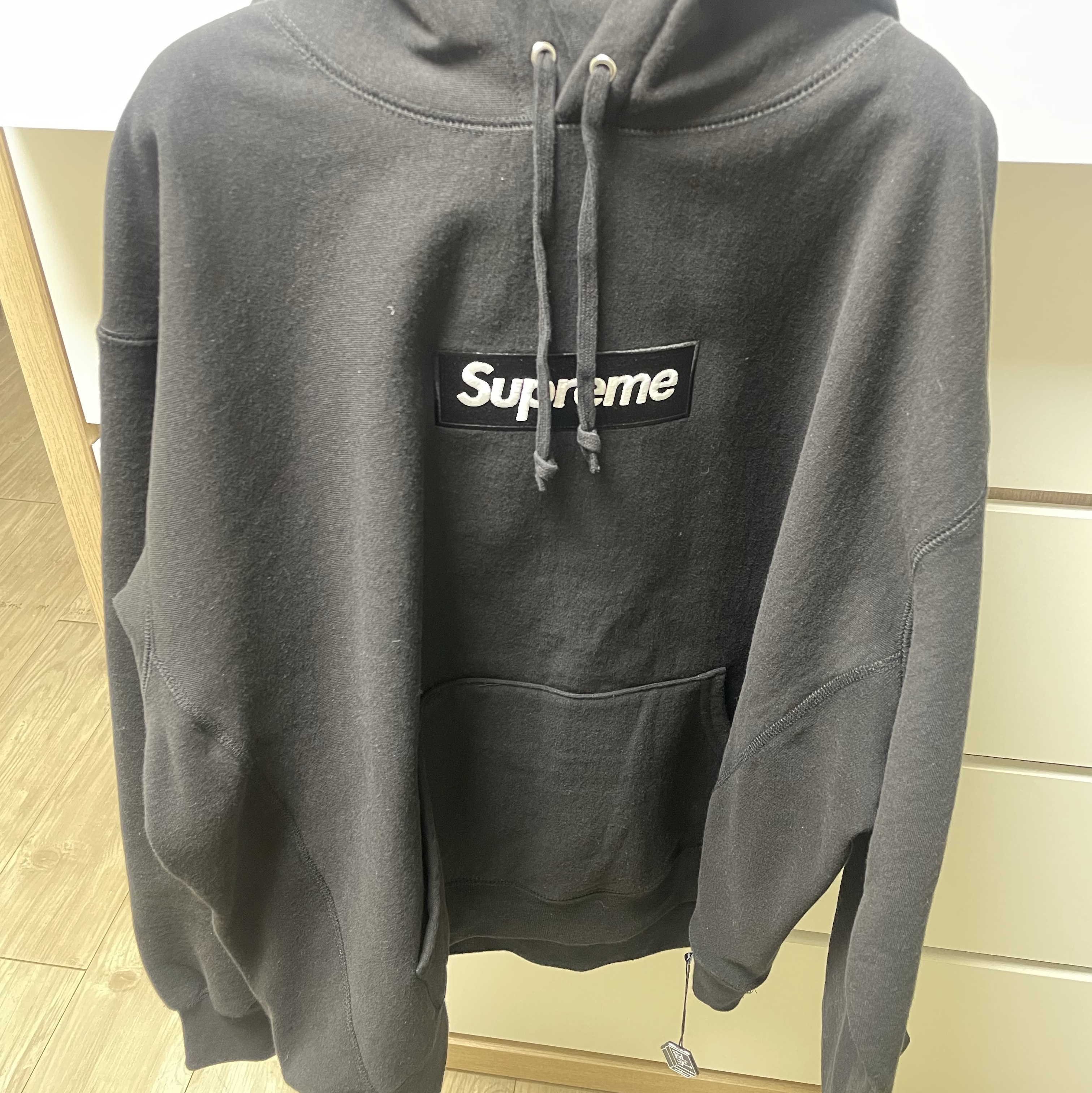 Supreme Box Logo Hooded Sweatshirt Black - 23FW 착용 스타일 - 1