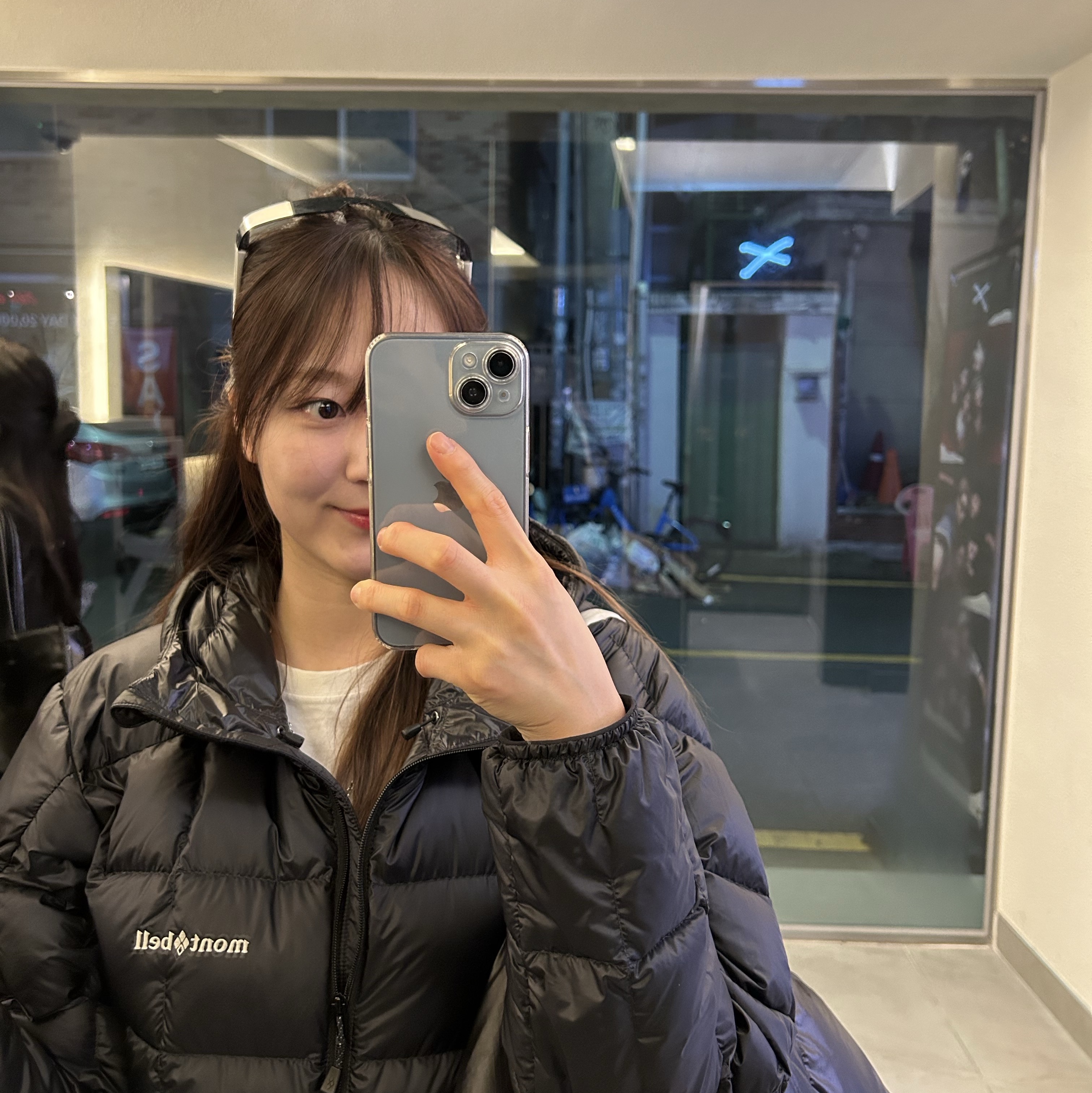 Montbell Superior Down Parka Black 착용 스타일