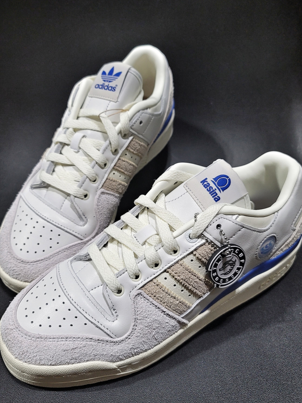 Adidas x Kasina Forum 84 Low Consortium Cup Off White 착용 스타일 - 1