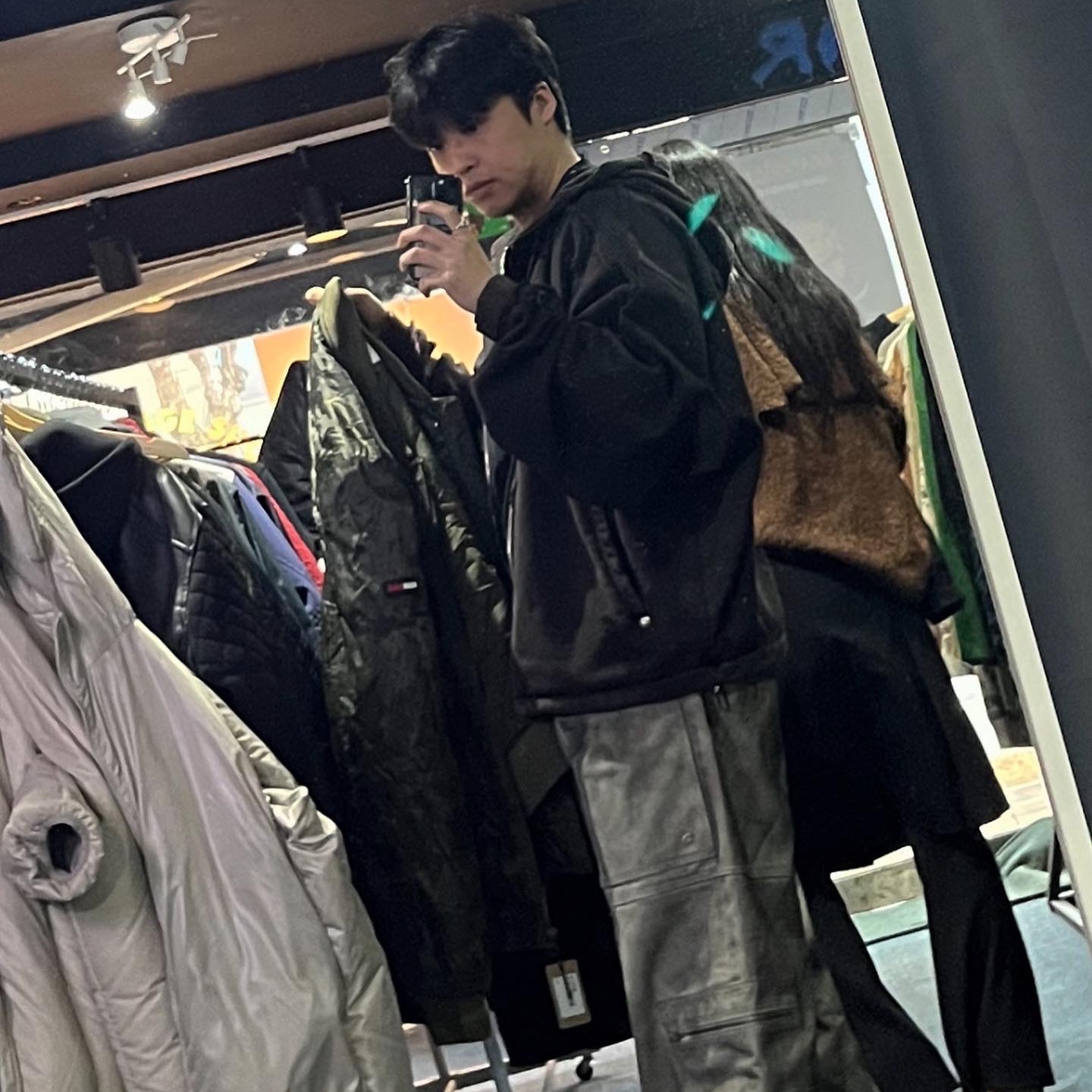 Project G/R Flight Denim Pants Dust Grey 착용 스타일