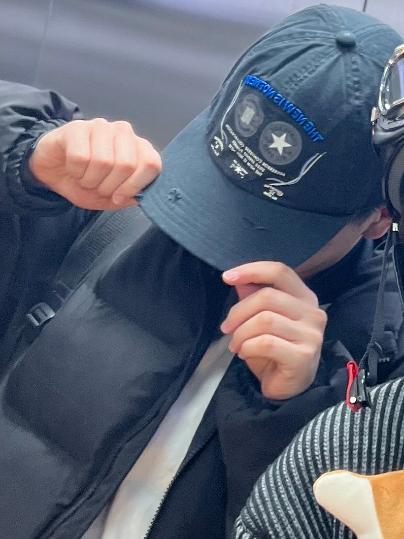 Converse x Ader Error Baseball Cap Black 착용 스타일 - 1