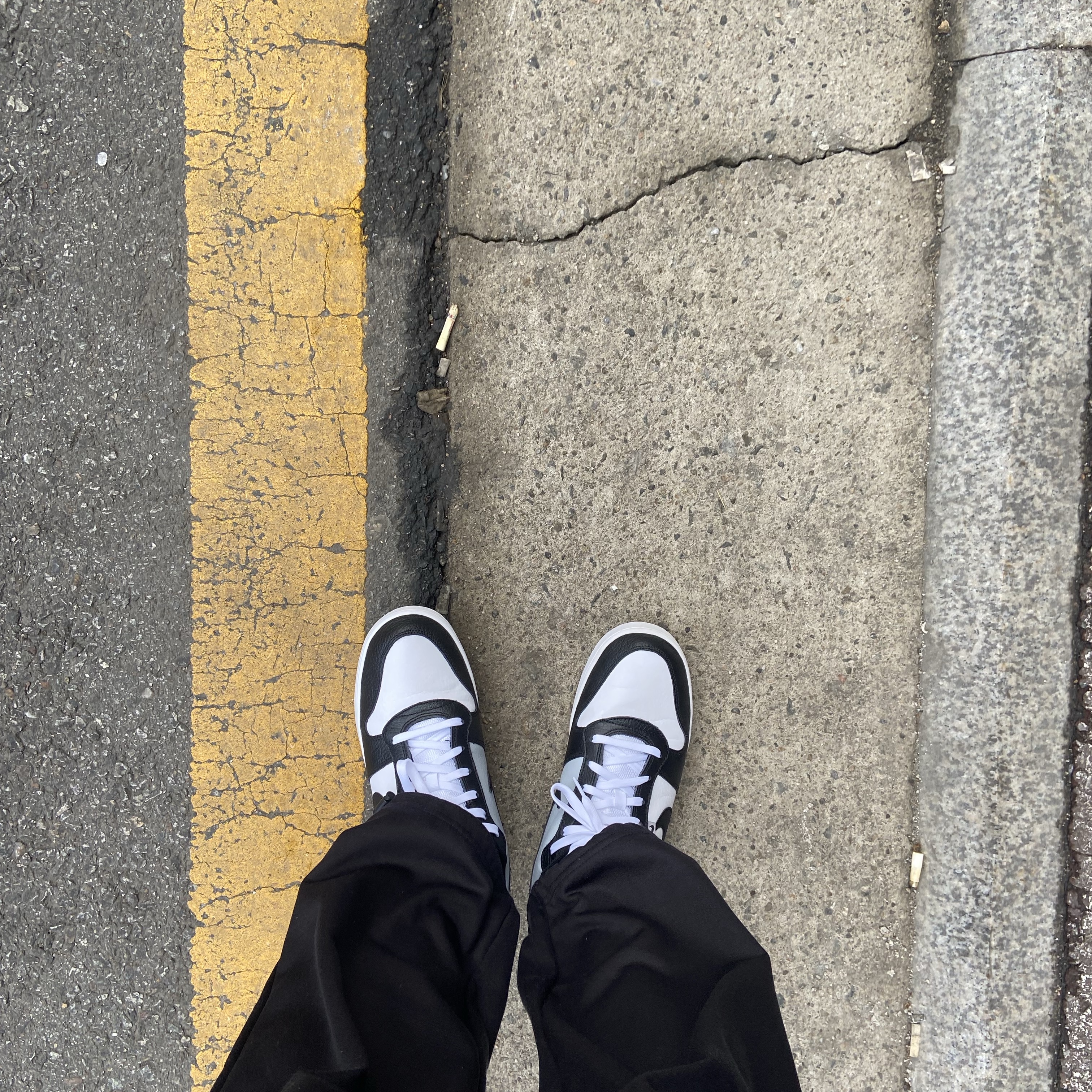 Nike Ebernon Low Premium White Black 착용 스타일