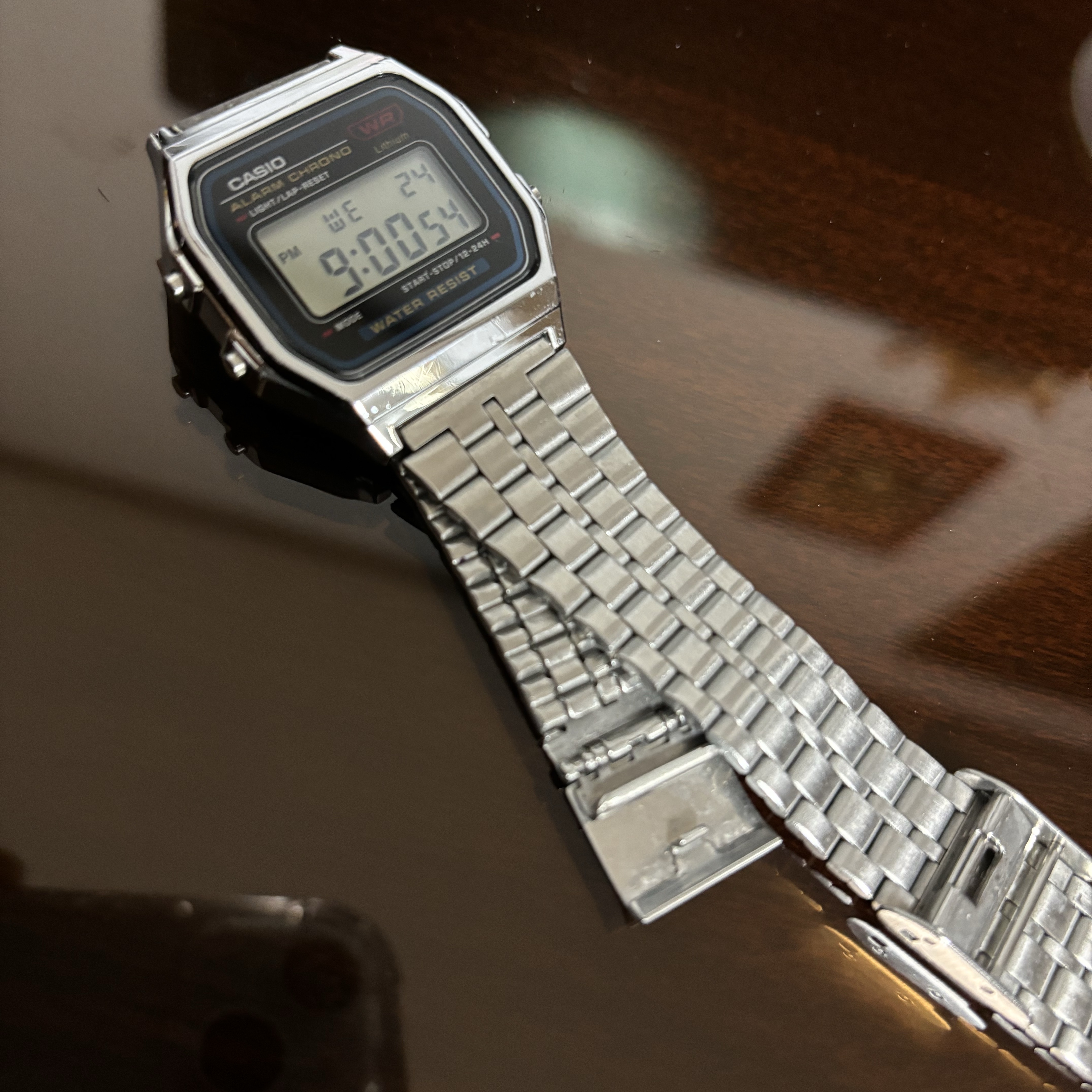 Casio A-158WA-1 착용 스타일