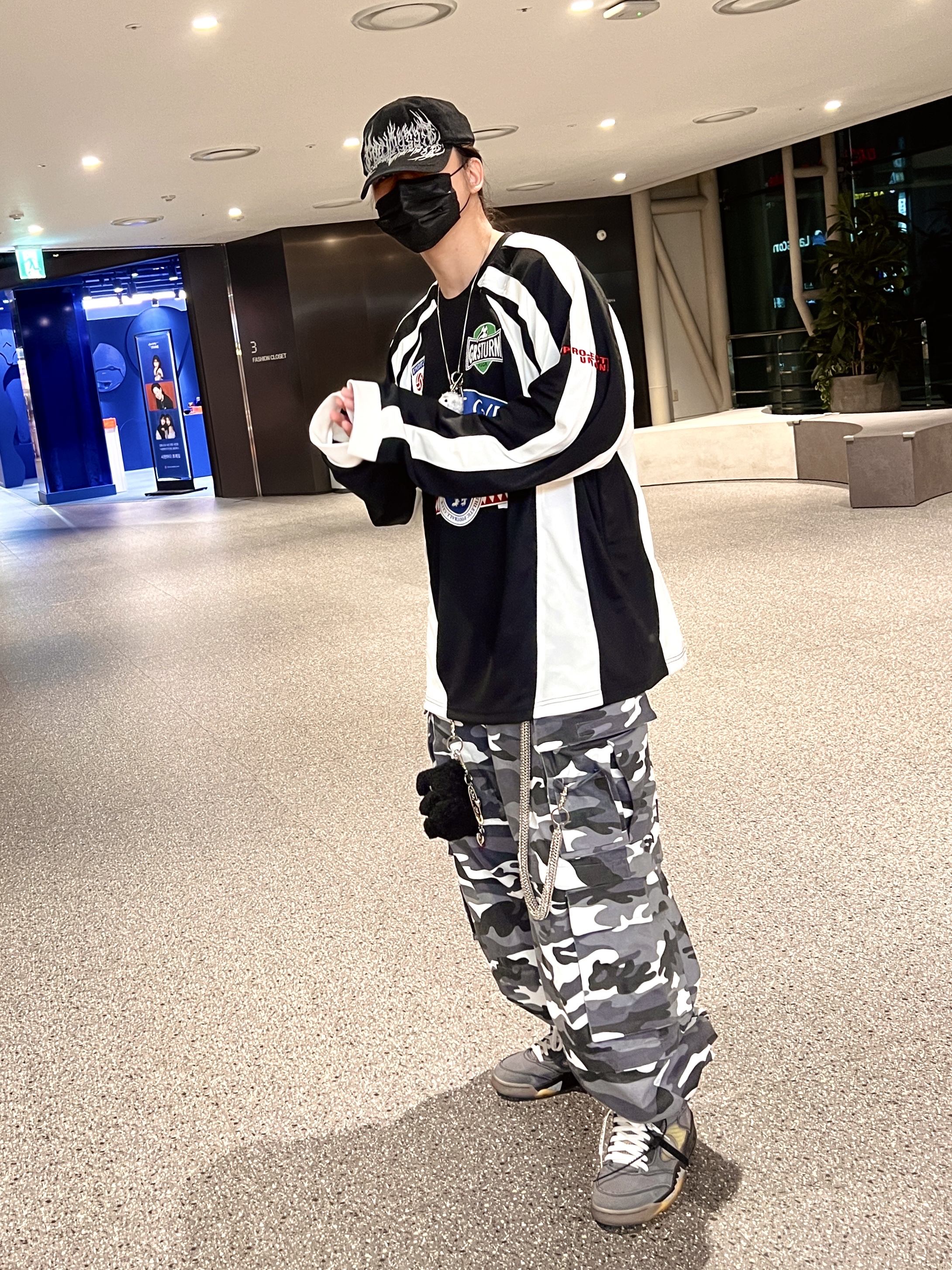 Project G/R Metalic Logo Cap Black, Project G/R Long Sleeve Football Jersey Black 착용 스타일 - 1