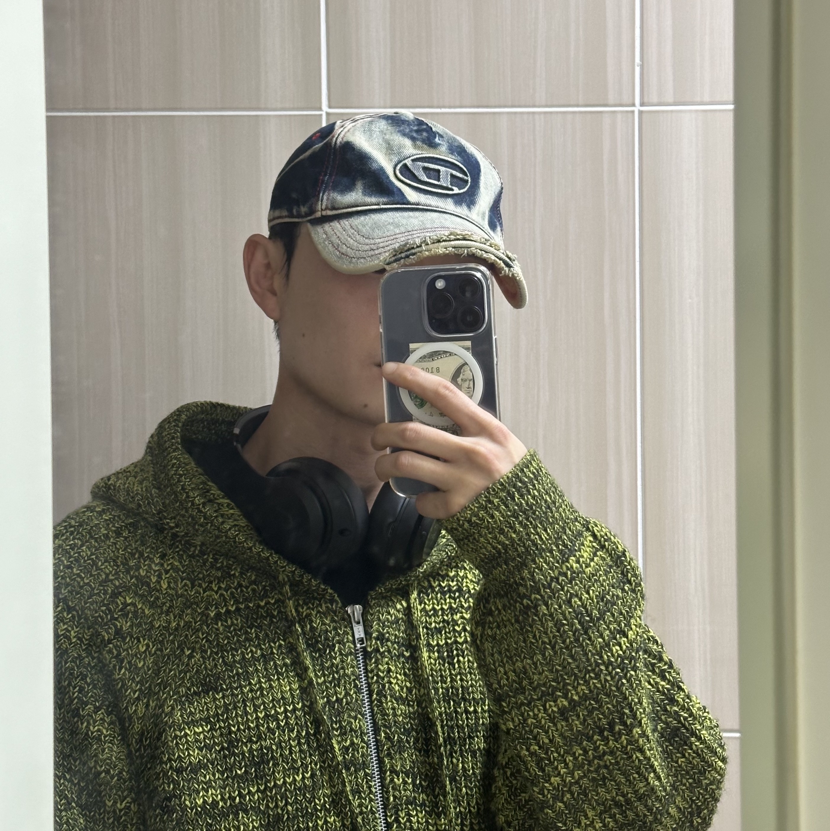 Diesel C-Seymon Treated Denim Baseball Cap Blue White, Beats Studio Pro Wireless Over Ear Headphone Black (Korean Ver.) 착용 스타일