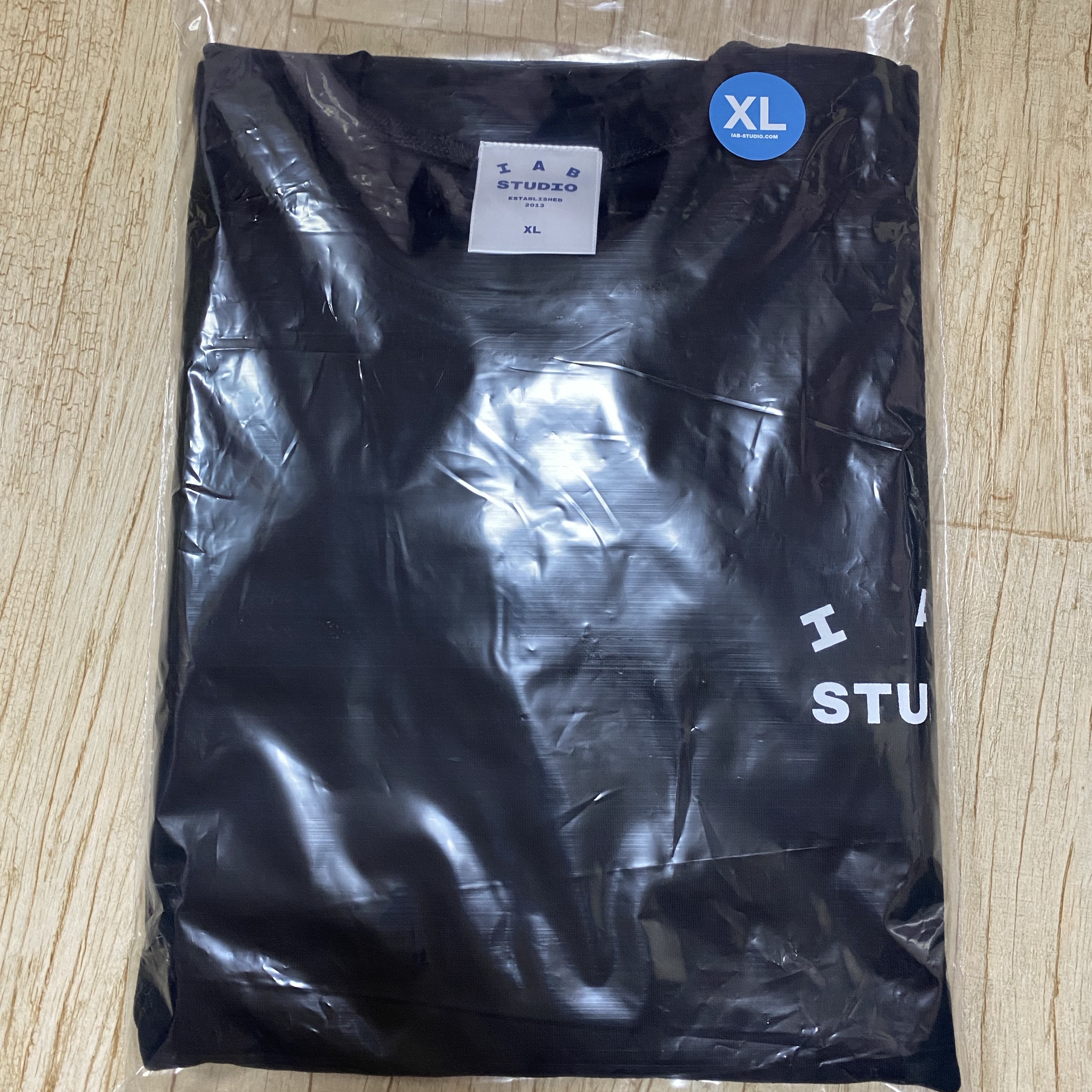 IAB Studio Long Sleeve Black - 23FW 착용 스타일