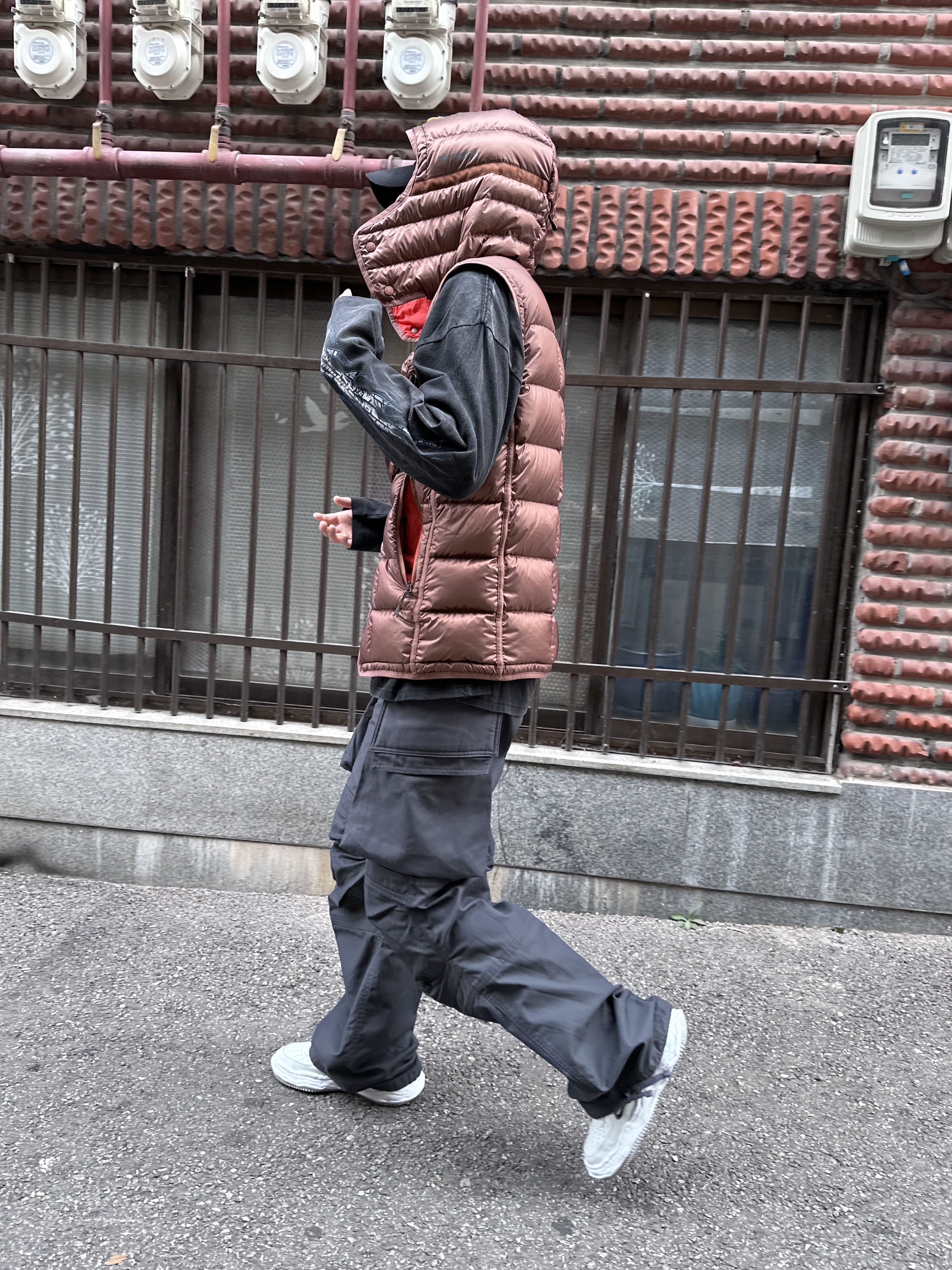 Farfromwhat Far Washed Flame Long Sleeve Black, Maison Mihara Yasuhiro Wayne OG Sole Leather Low-top Sneakers White 착용 스타일 - 2