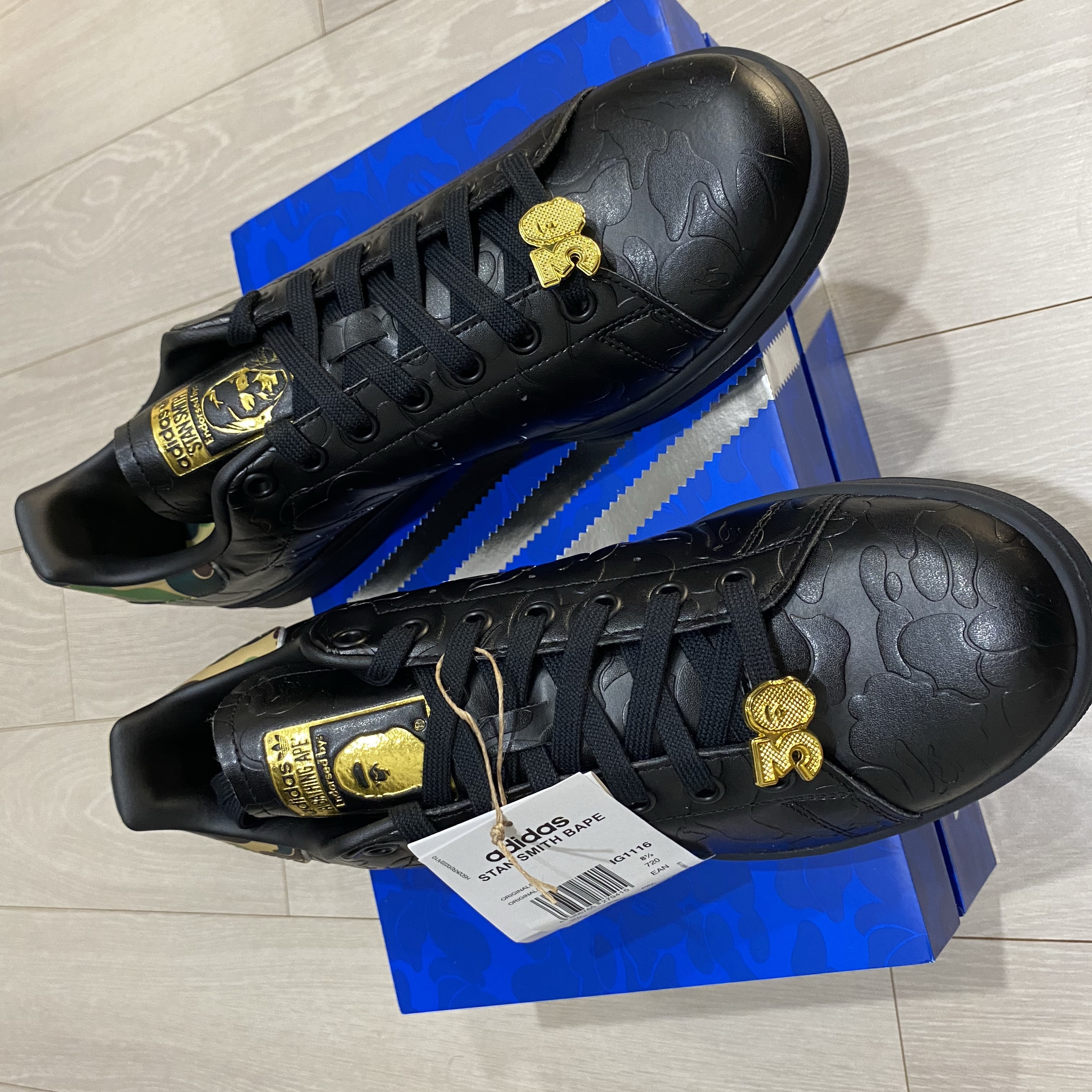 Adidas x BAPE Stan Smith Core Black Gold Metallic 착용 스타일
