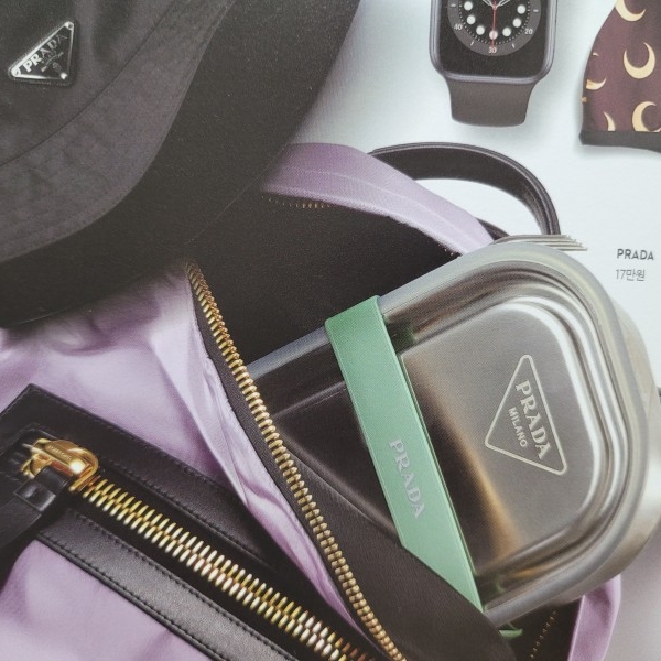 Prada Stainless Steel Lunch Box Steel Gray 착용 스타일 - 1