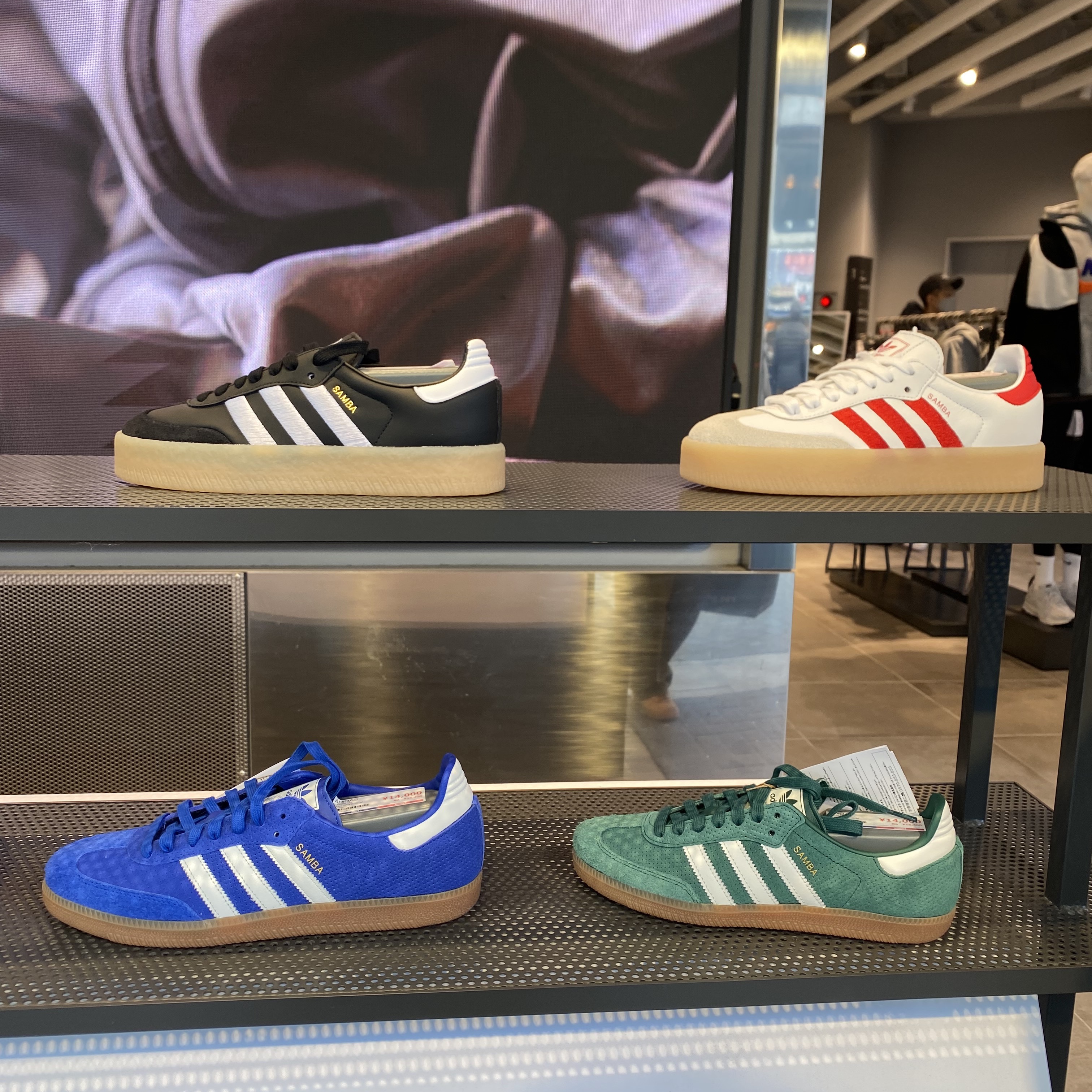 Adidas Samba OG Collegiate Green, Adidas Samba OG Royal Blue 착용 스타일