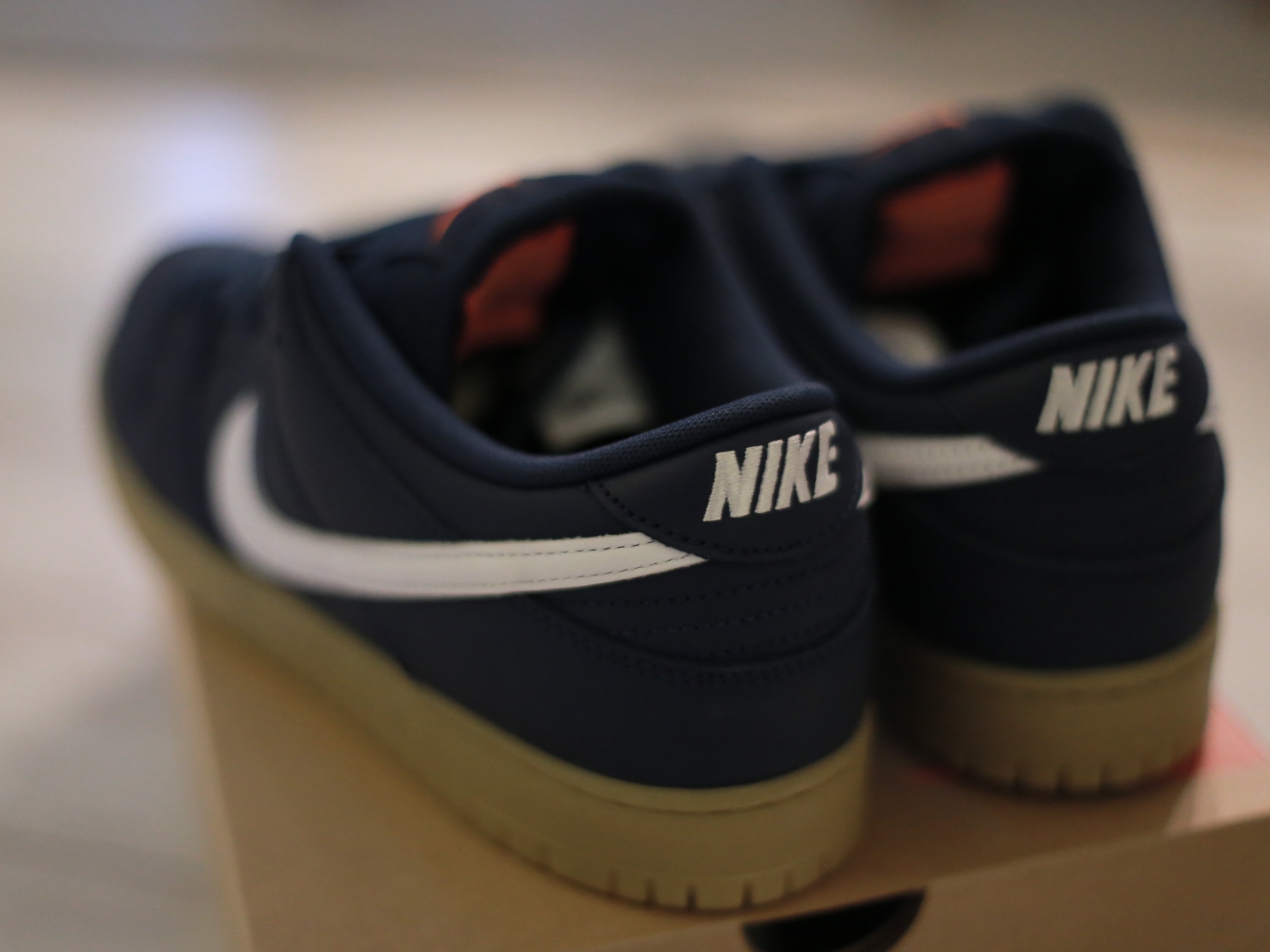 Nike SB Dunk Low Pro Navy Gum 착용 스타일 - 3