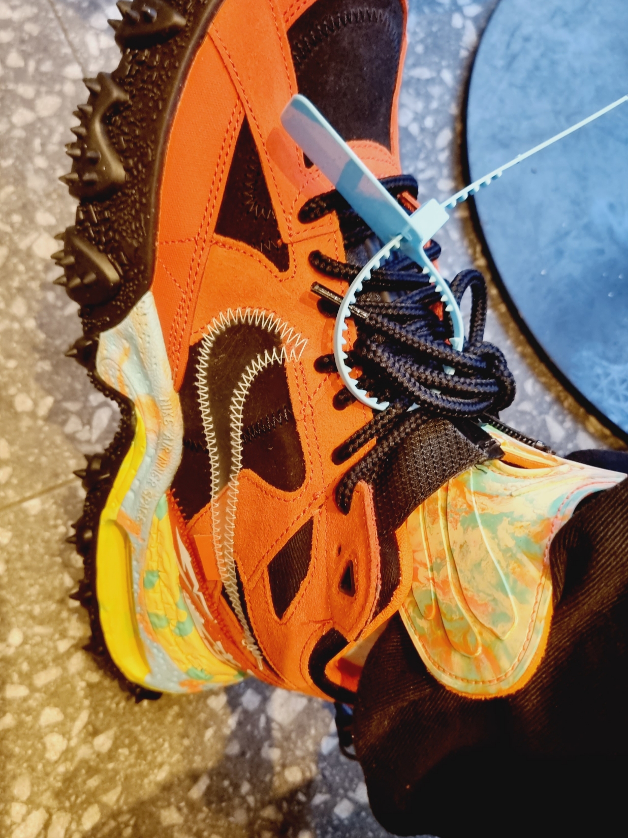 Nike x Off-White Terra Forma Mantra Orange 착용 스타일