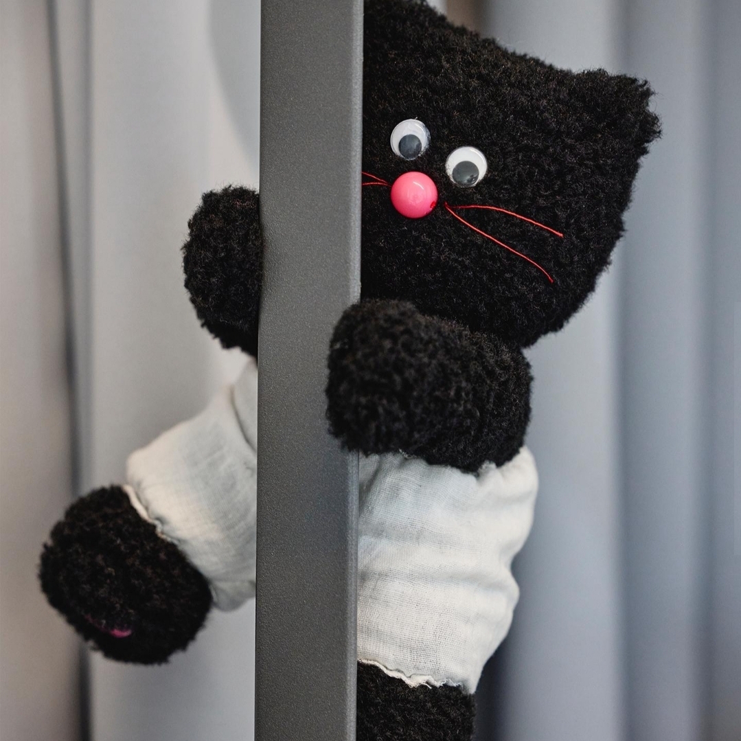 Monamhee Pretty Big Beulpingi Black 착용 스타일
