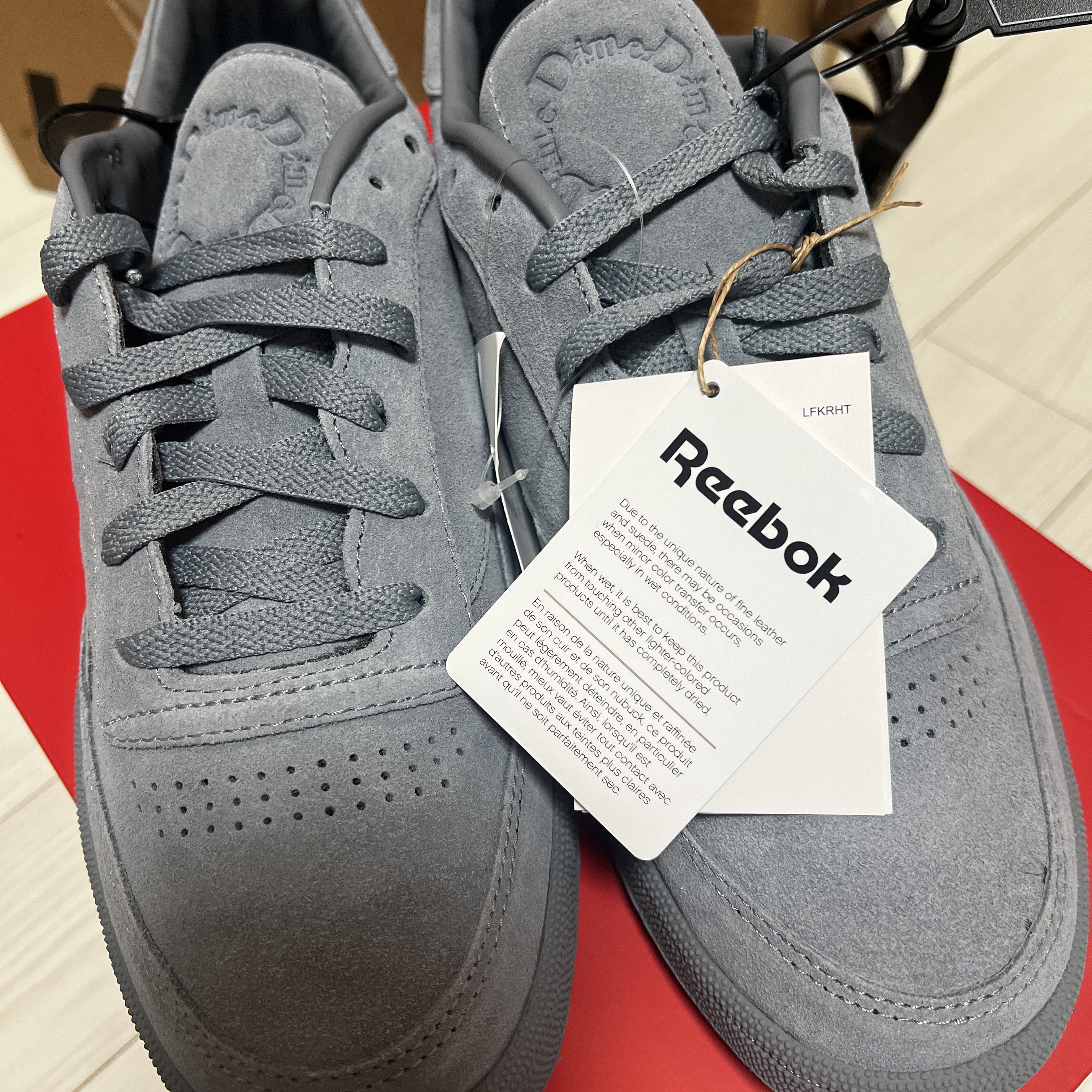 Reebok x Dime Club C Revenge Asteroid Dust 착용 스타일