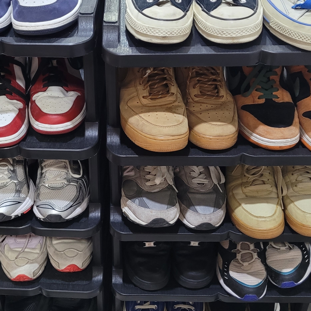 Nike Air Force 1 Low Gore-Tex Team Gold Khaki 착용 스타일