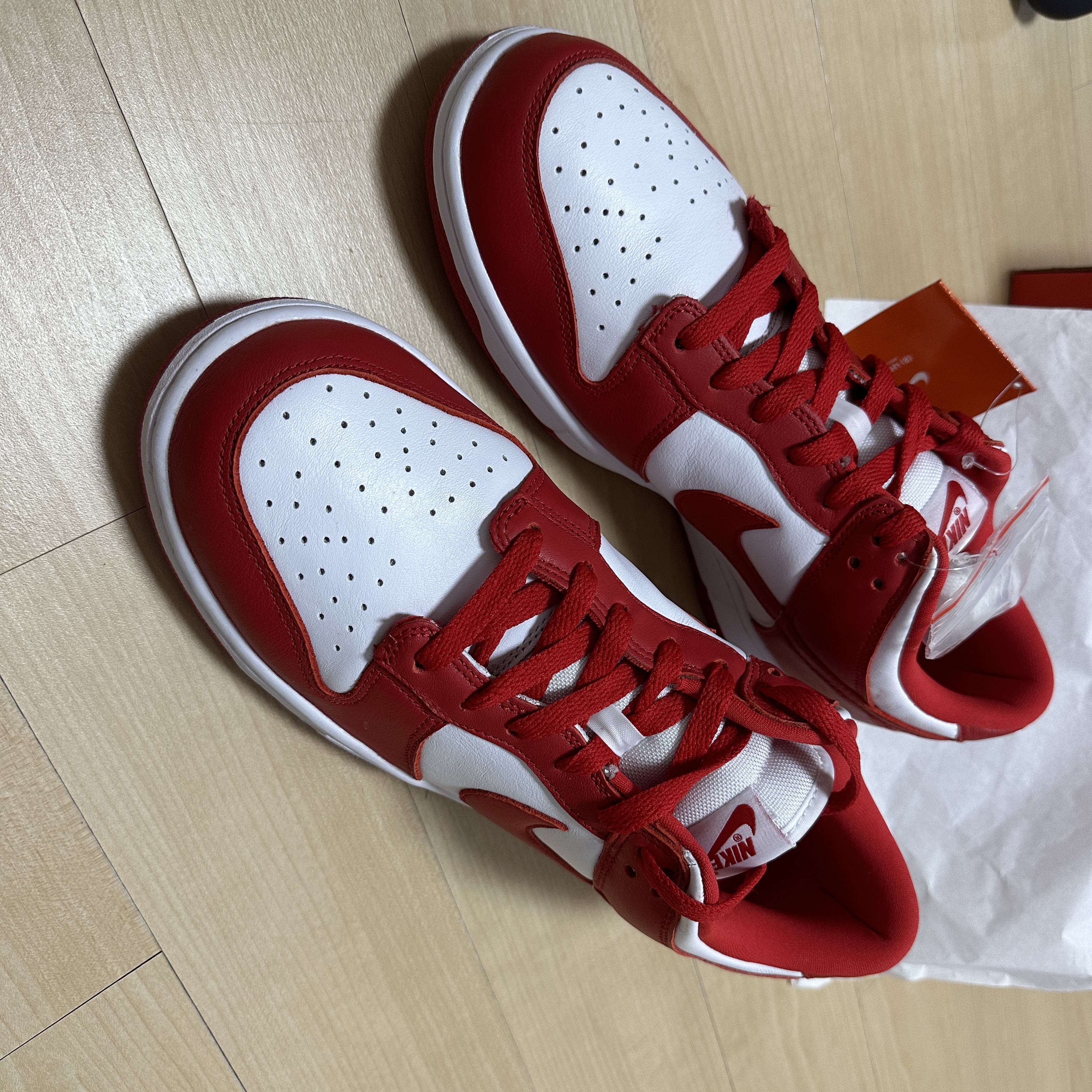 Nike Dunk Low SP White and University Red 2023 착용 스타일