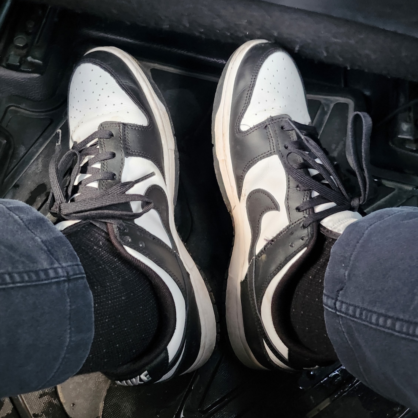 Nike Dunk Low Retro Black 착용 스타일
