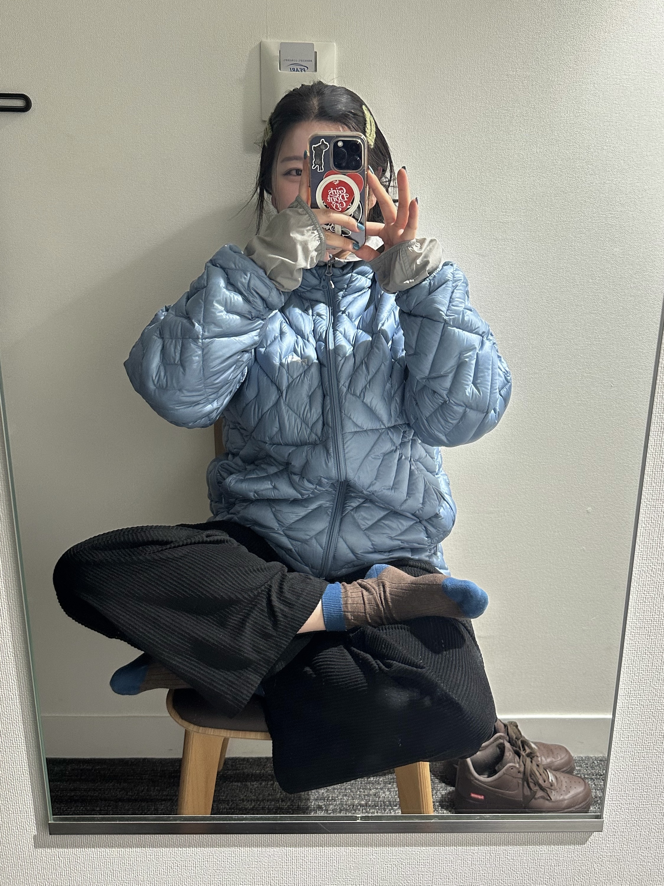 Supreme Spellout Quilted Lightweight Down Jacket Slate - 22SS, Nike x Supreme Air Force 1 Low Baroque Brown 착용 스타일 - 1