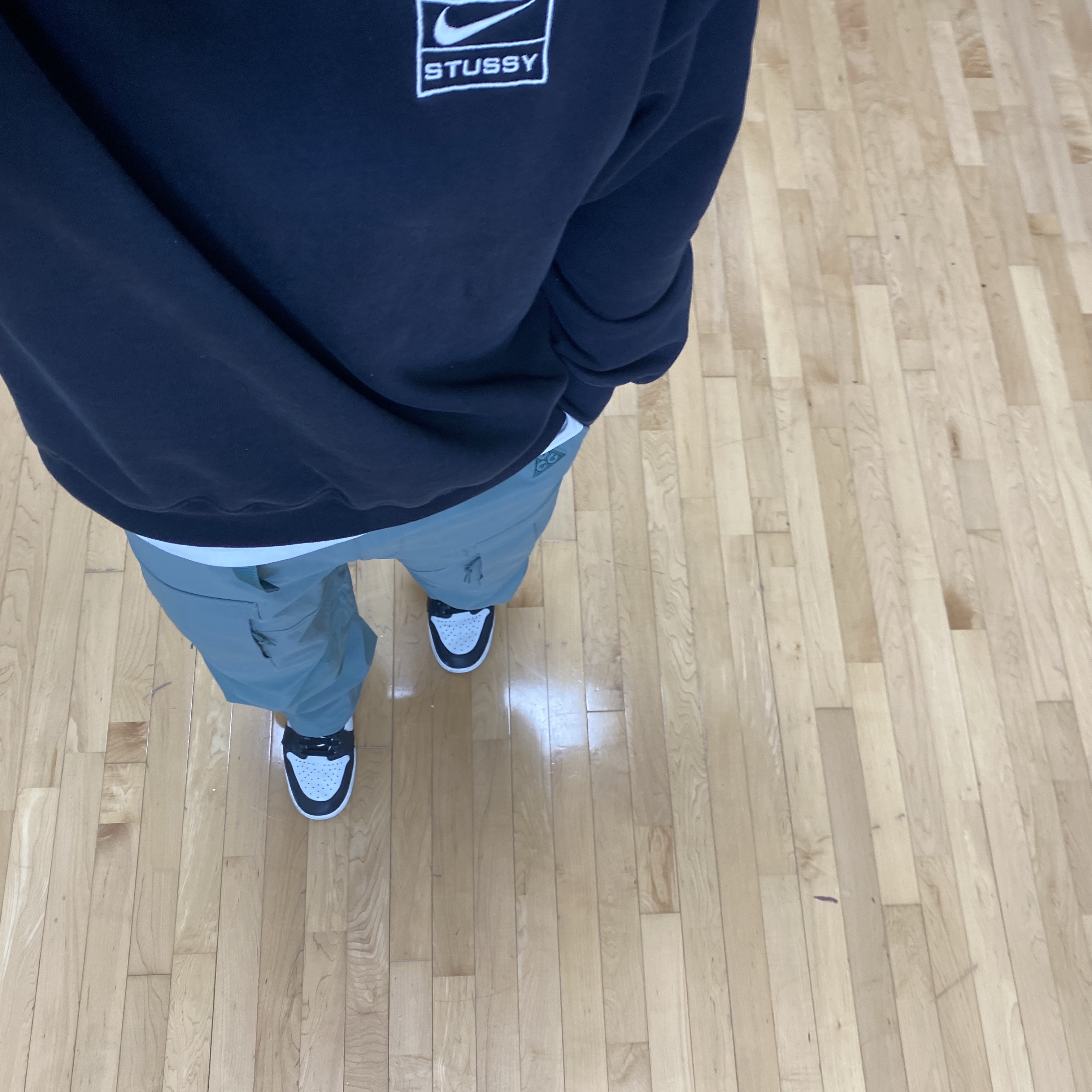 Nike x Stussy NRG Washed Fleece Crewneck Black (DO5310-010) 착용 스타일
