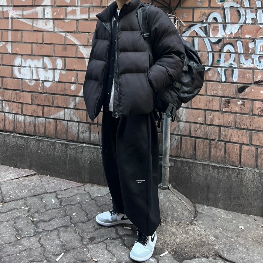 Undermycar Mu.03 Anti Fxxking Logo Play Oversized Sweat Jogger Black, Jordan 1 Mid Light Smoke Grey 착용 스타일 - 3