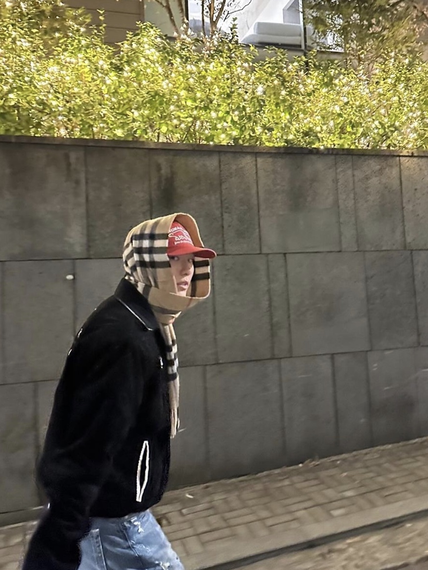 Human Made 5 Panel Cap #2 Red 착용 스타일 - 2