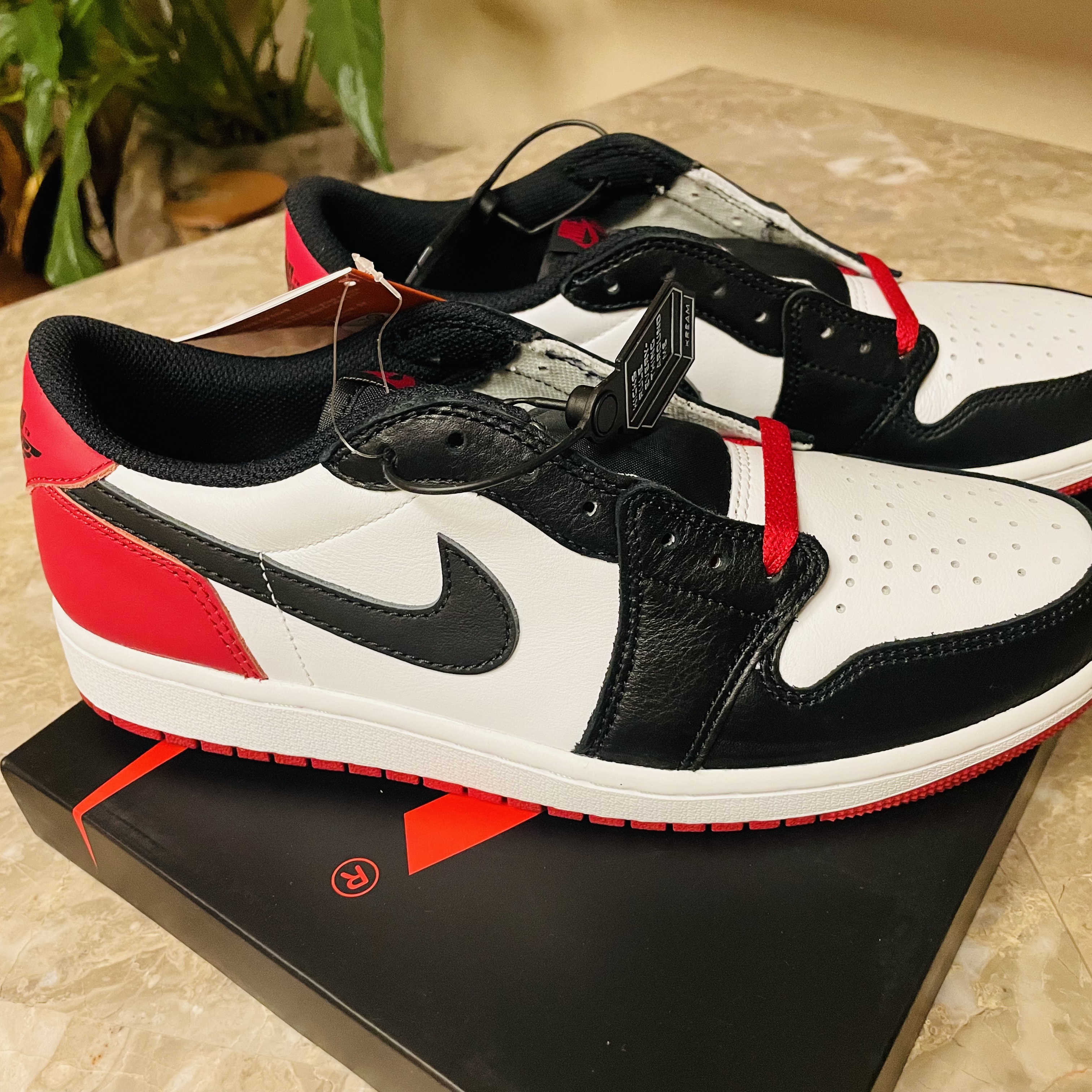 Jordan 1 Retro Low OG Black Toe 착용 스타일