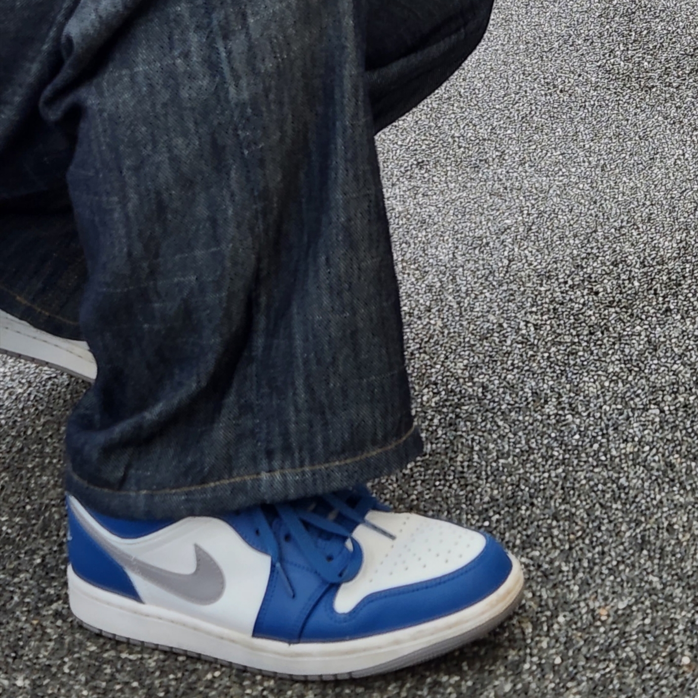 Jordan 1 Low True Blue Cement Grey 착용 스타일