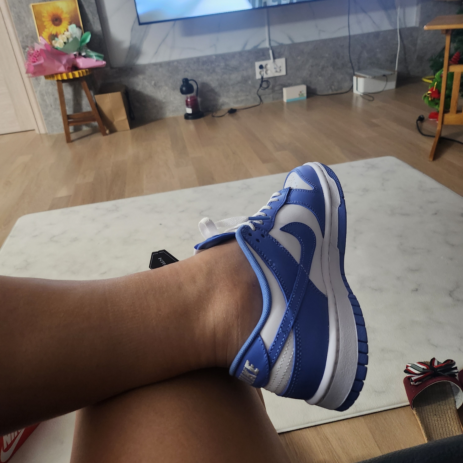 Nike Dunk Low Retro White Polar Blue 착용 스타일