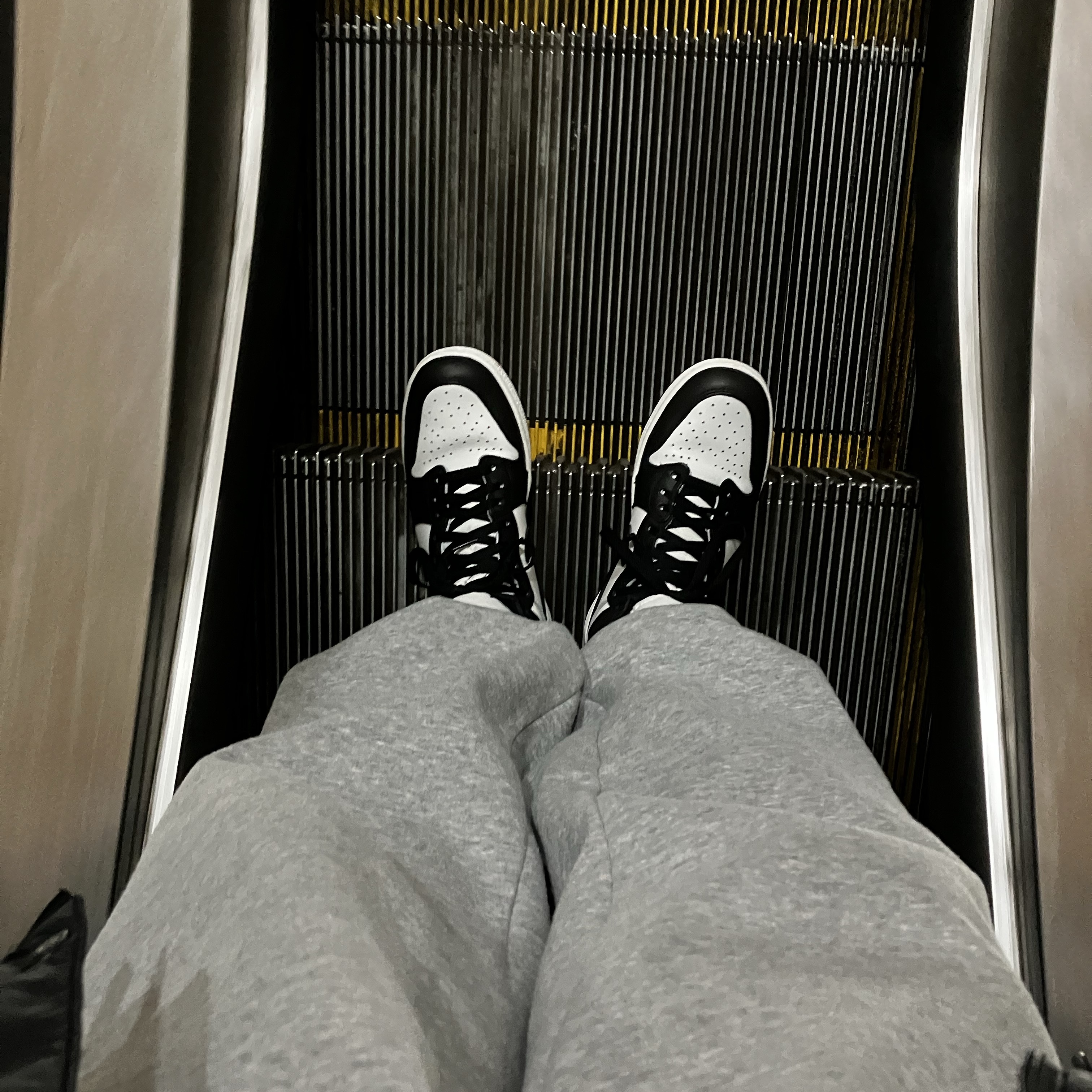 Jordan 1 High 85 Black White 착용 스타일